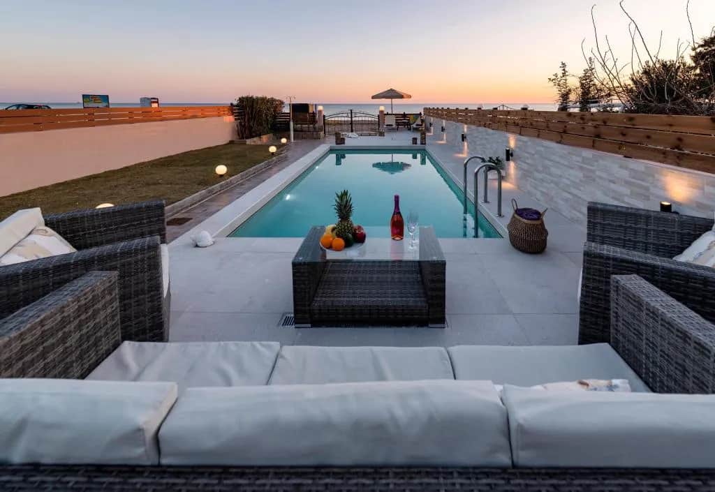 Villa Fay, Lardos