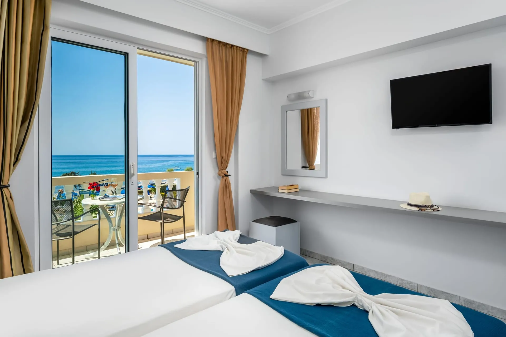 Selia By James Hotel - Quadruple Room — photo 4
