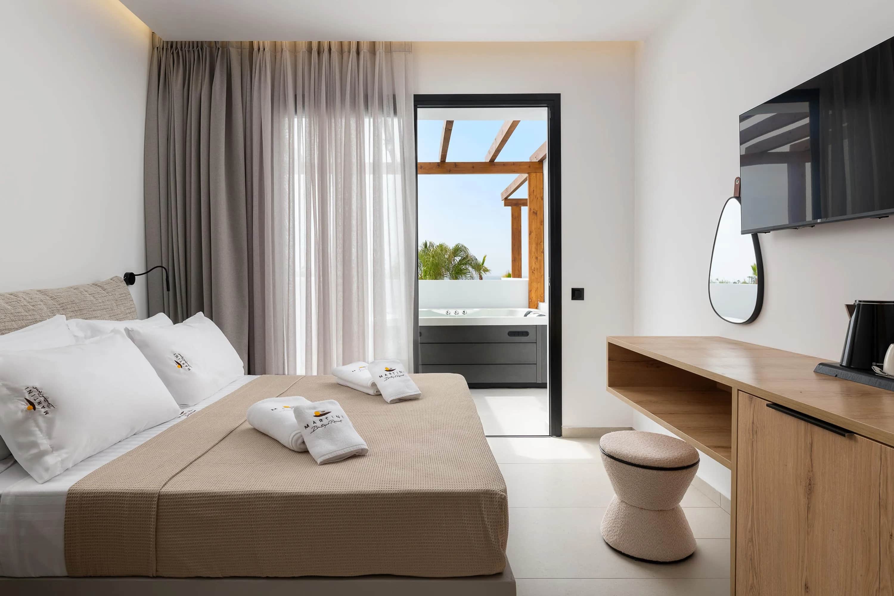 Suite with Jaccuzi - Martini Boutique Resort — photo 3