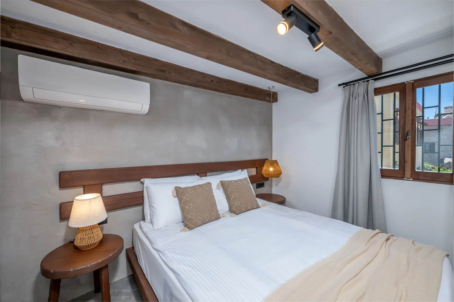 Elia Suites - Suite 8 — photo 4
