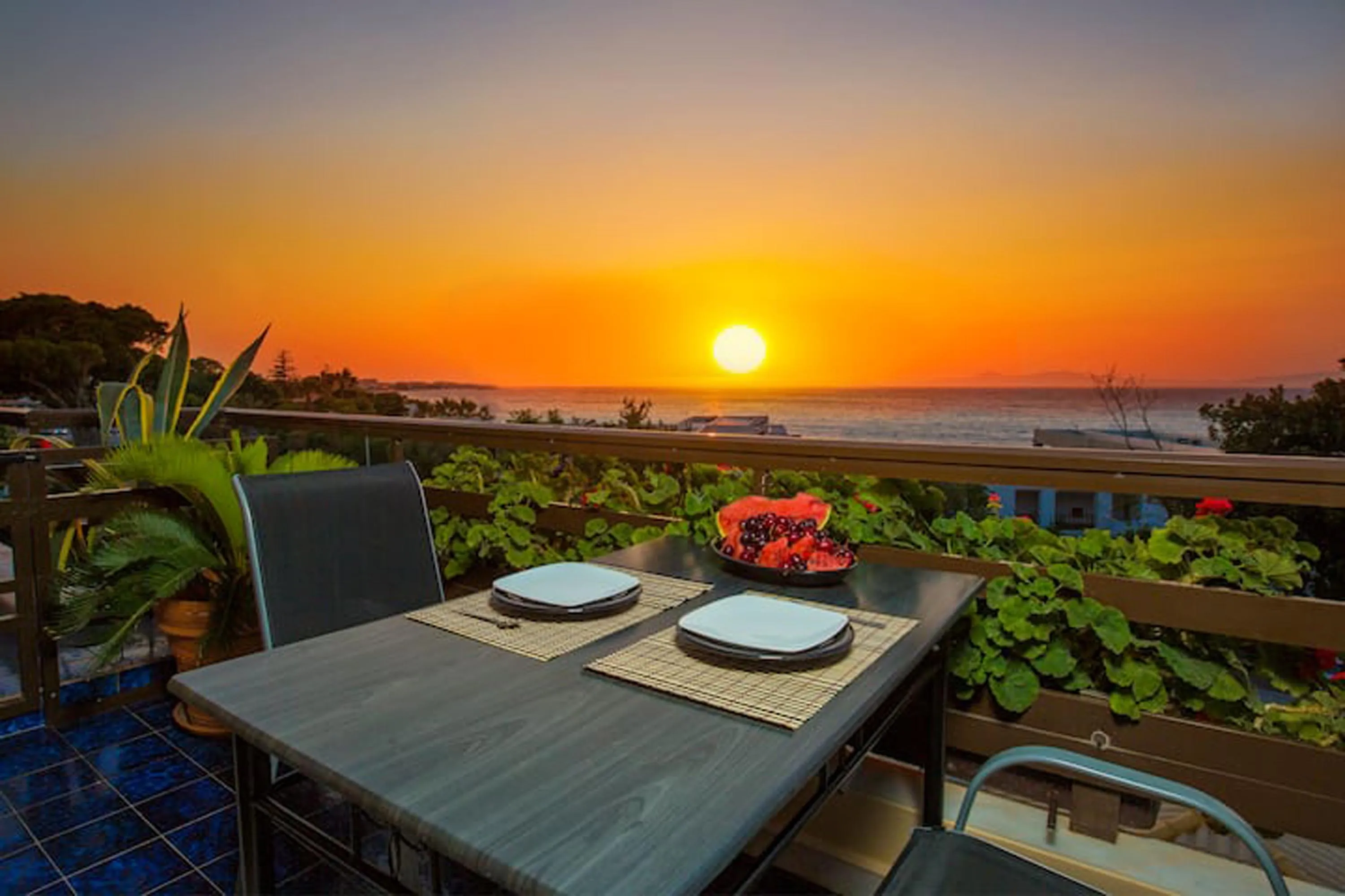 Sea view - Sunset View Apartments — photo 2