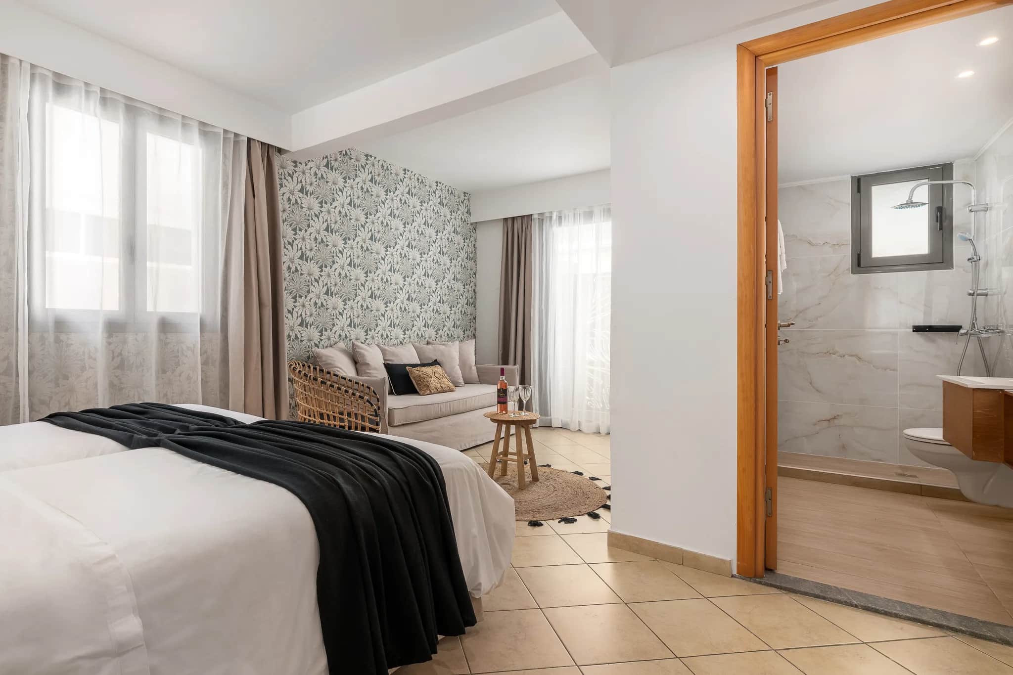 Superior Quadruple Room - Diana Art Boutique Hotel — photo 1