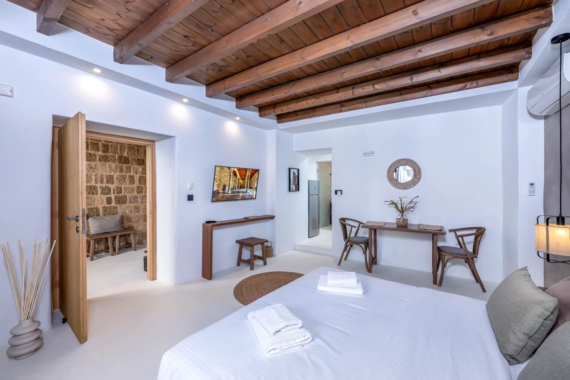 Elia Suites - Suite 1 — photo 4