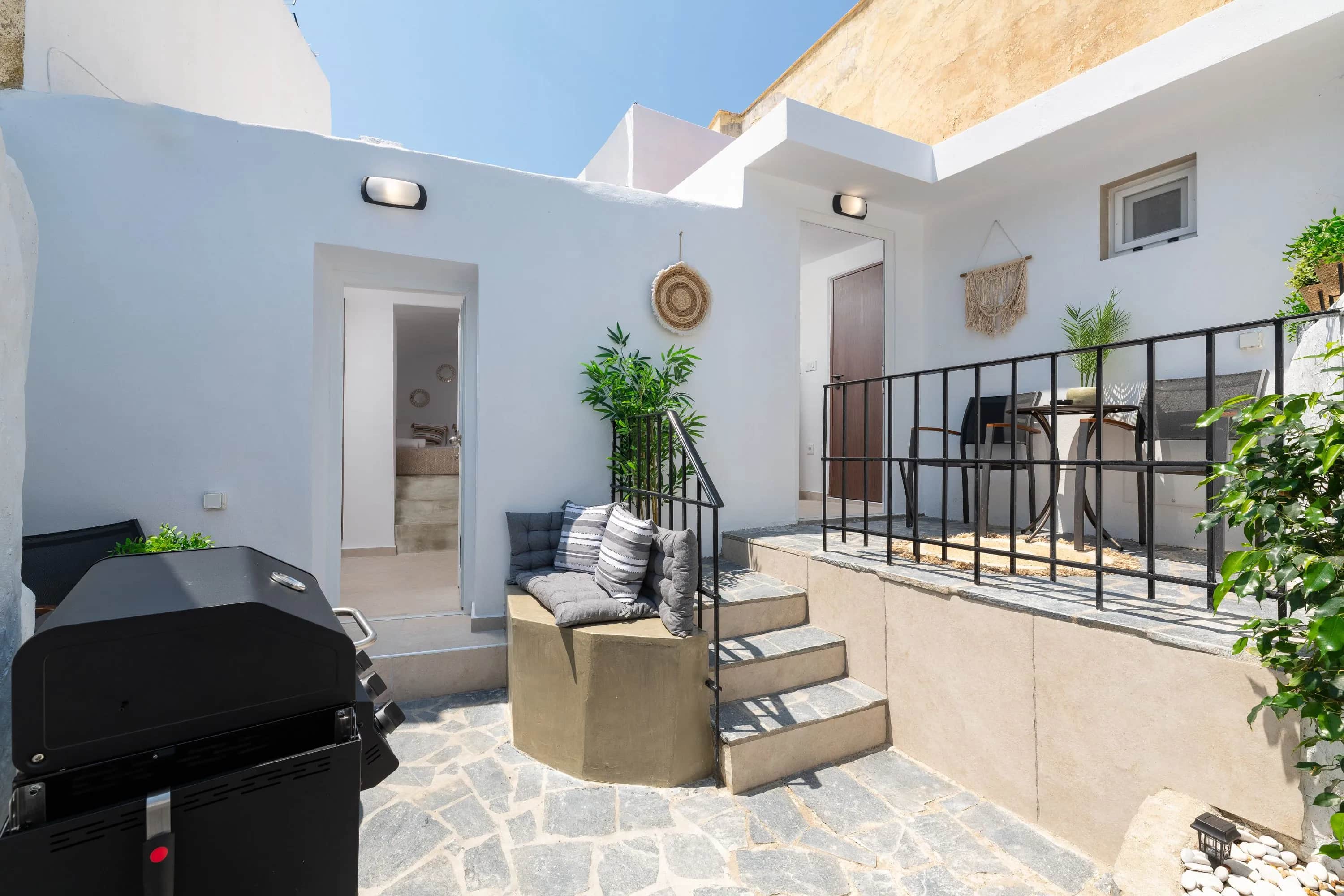 Icarus Residence — photo 1