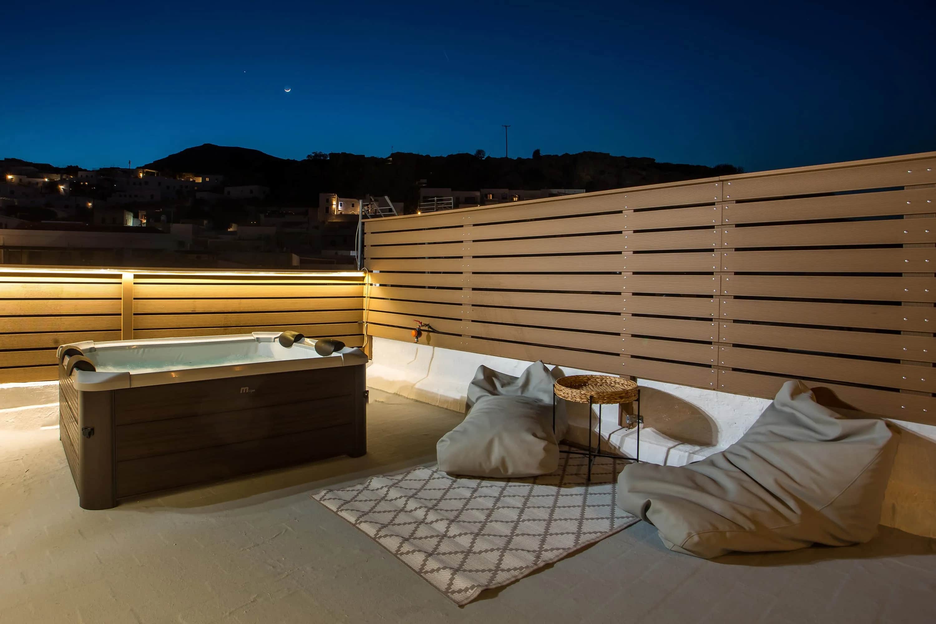 Bliss Luxury Suites - Water — photo 4