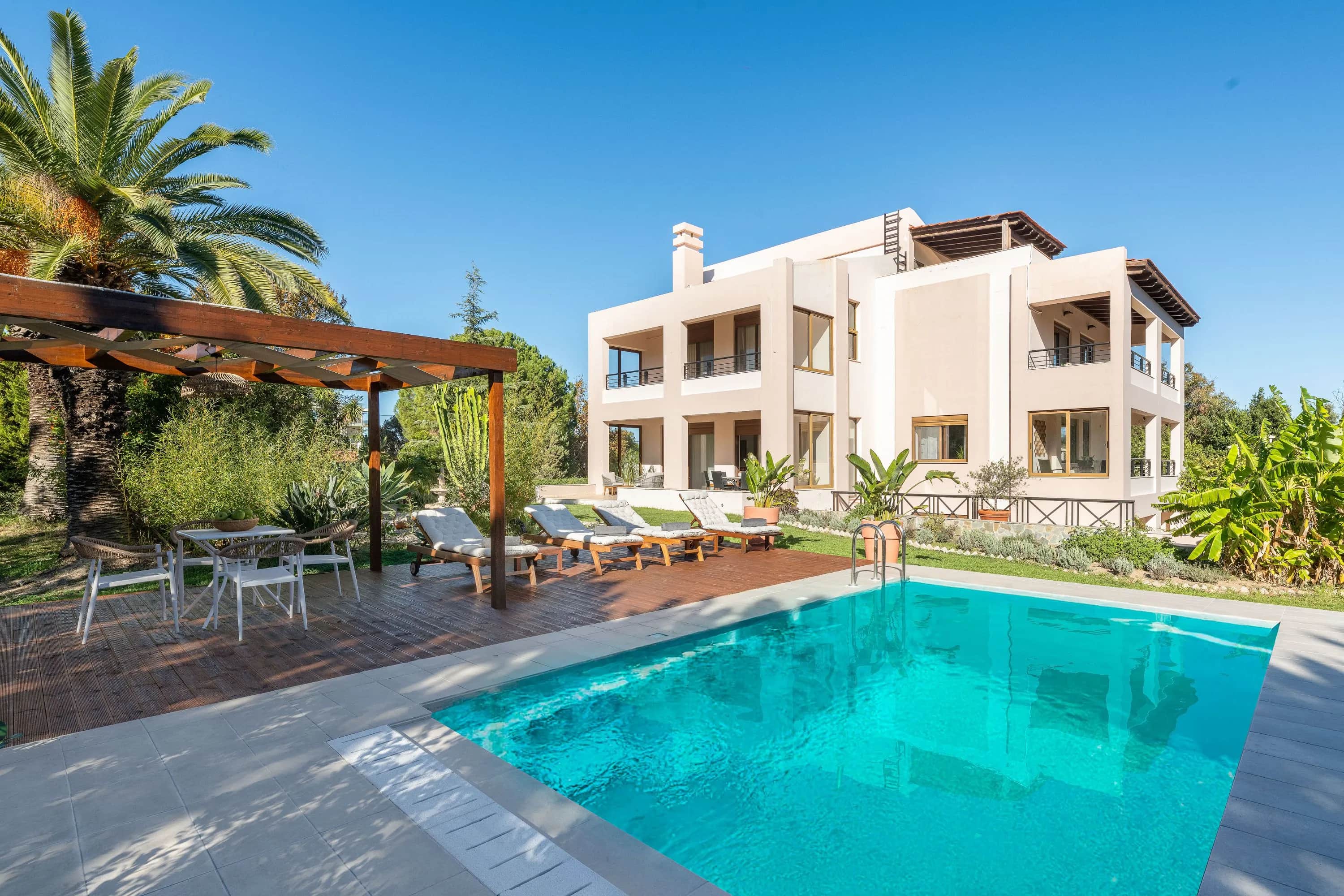 Coral Tree Luxury Villa — photo 1