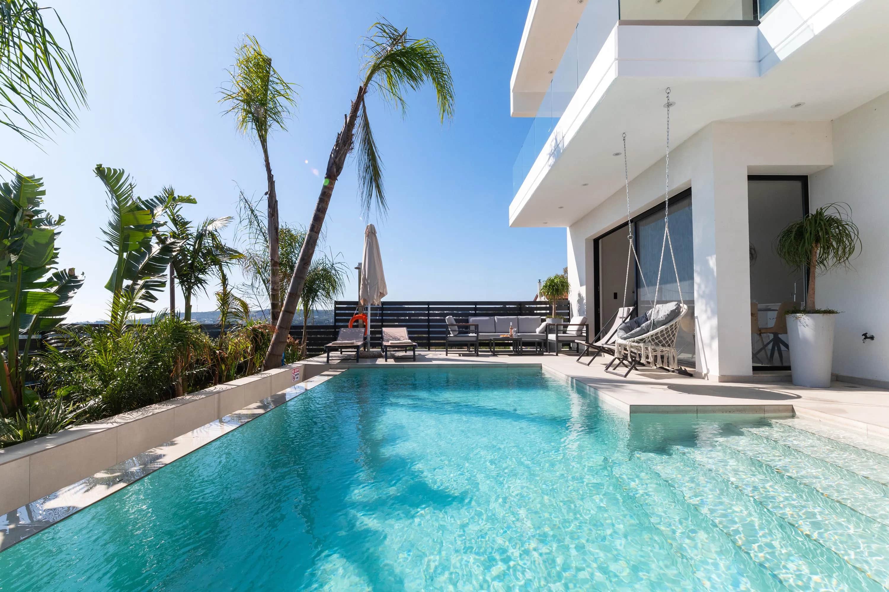 Blue Hills Villa — photo 1