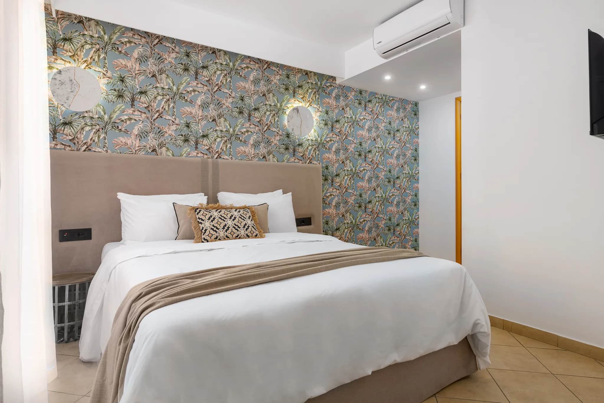 Double Room with Terrace - Diana Art Boutique Hotel — photo 1