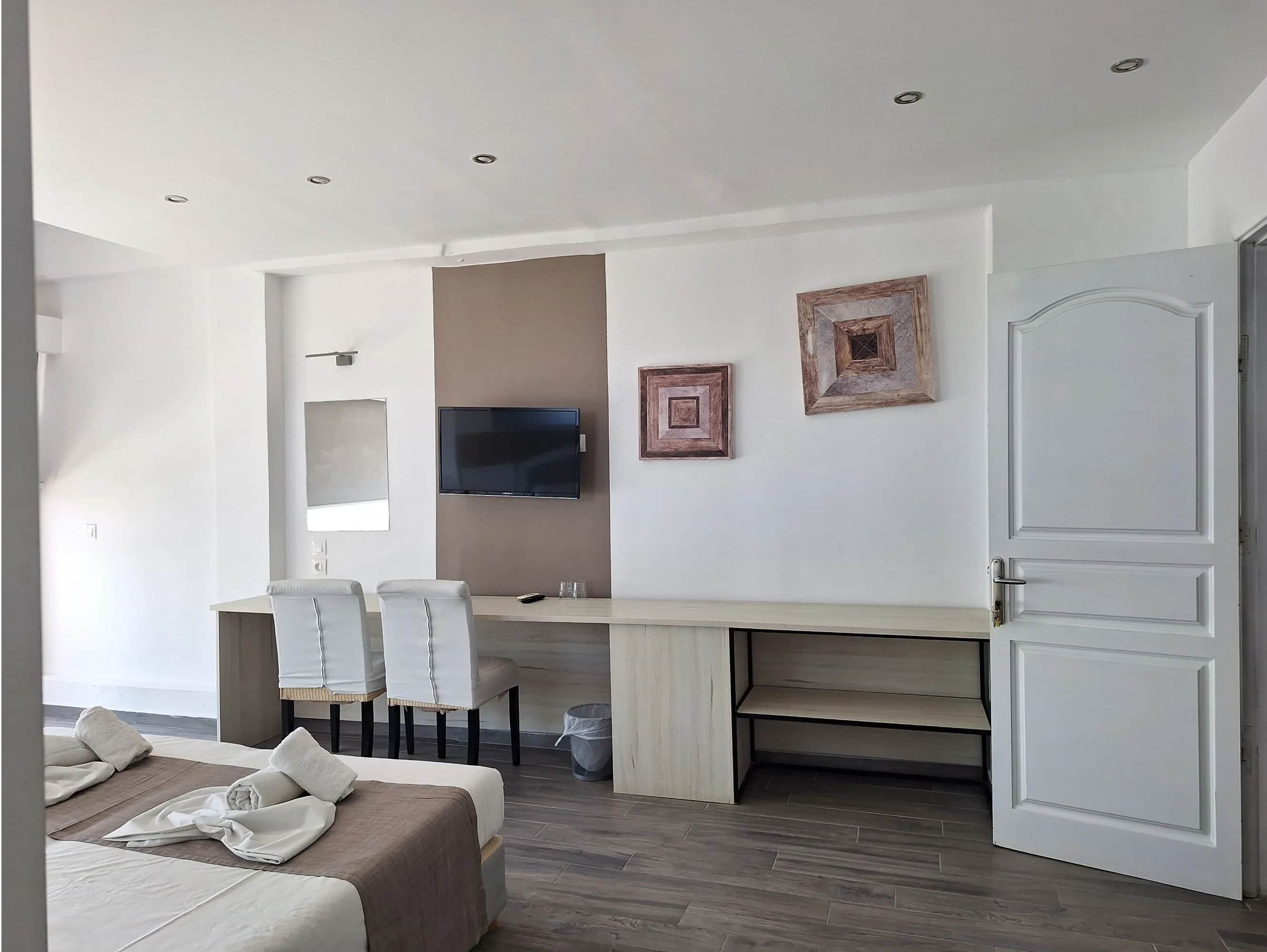Lido Star Faliraki - Triple Room with Sea View — photo 3