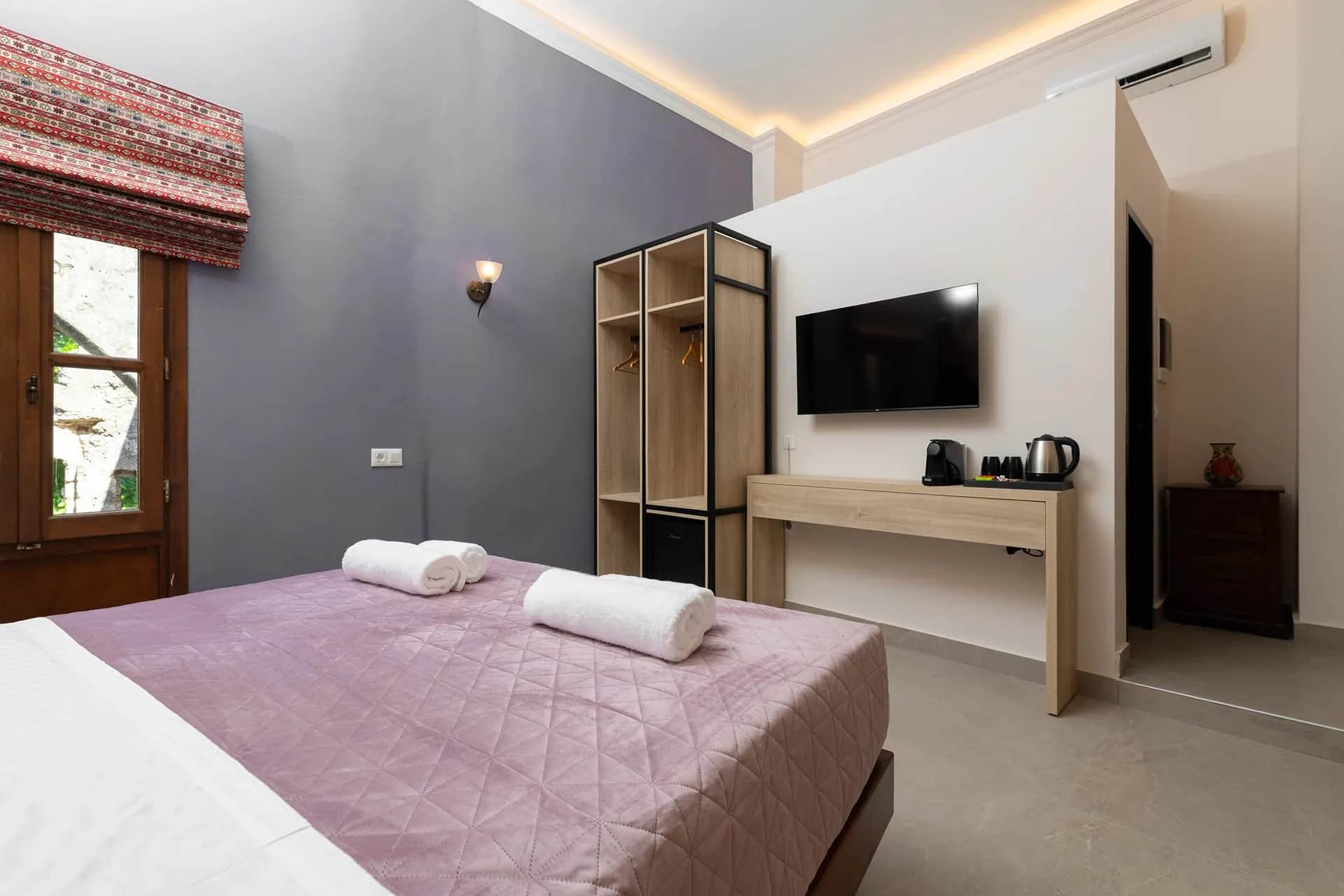 Jivaeri Luxury Suites - Colossos Suite — photo 2