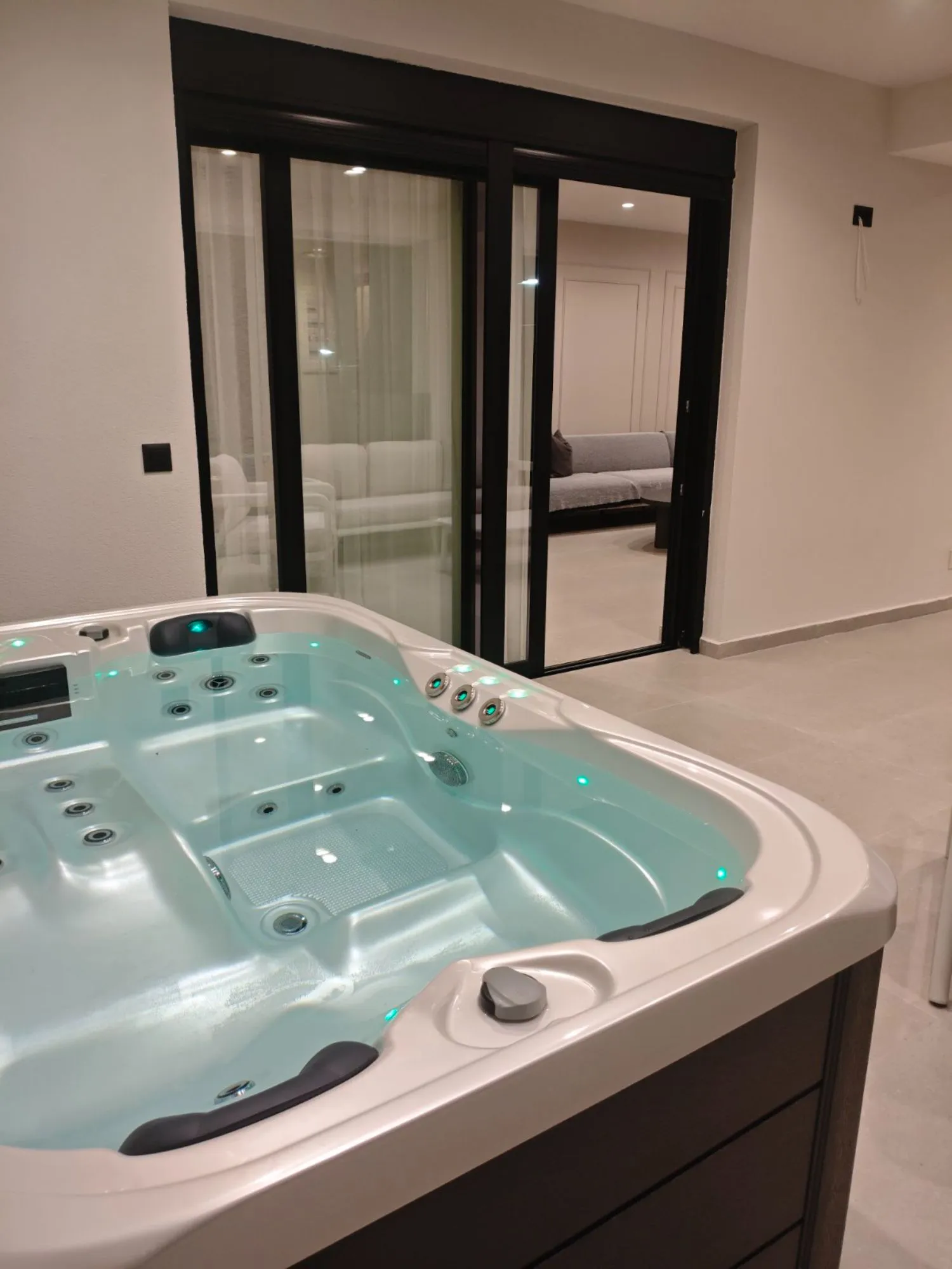 Mirena Exclusive Apartment 3 — photo 1