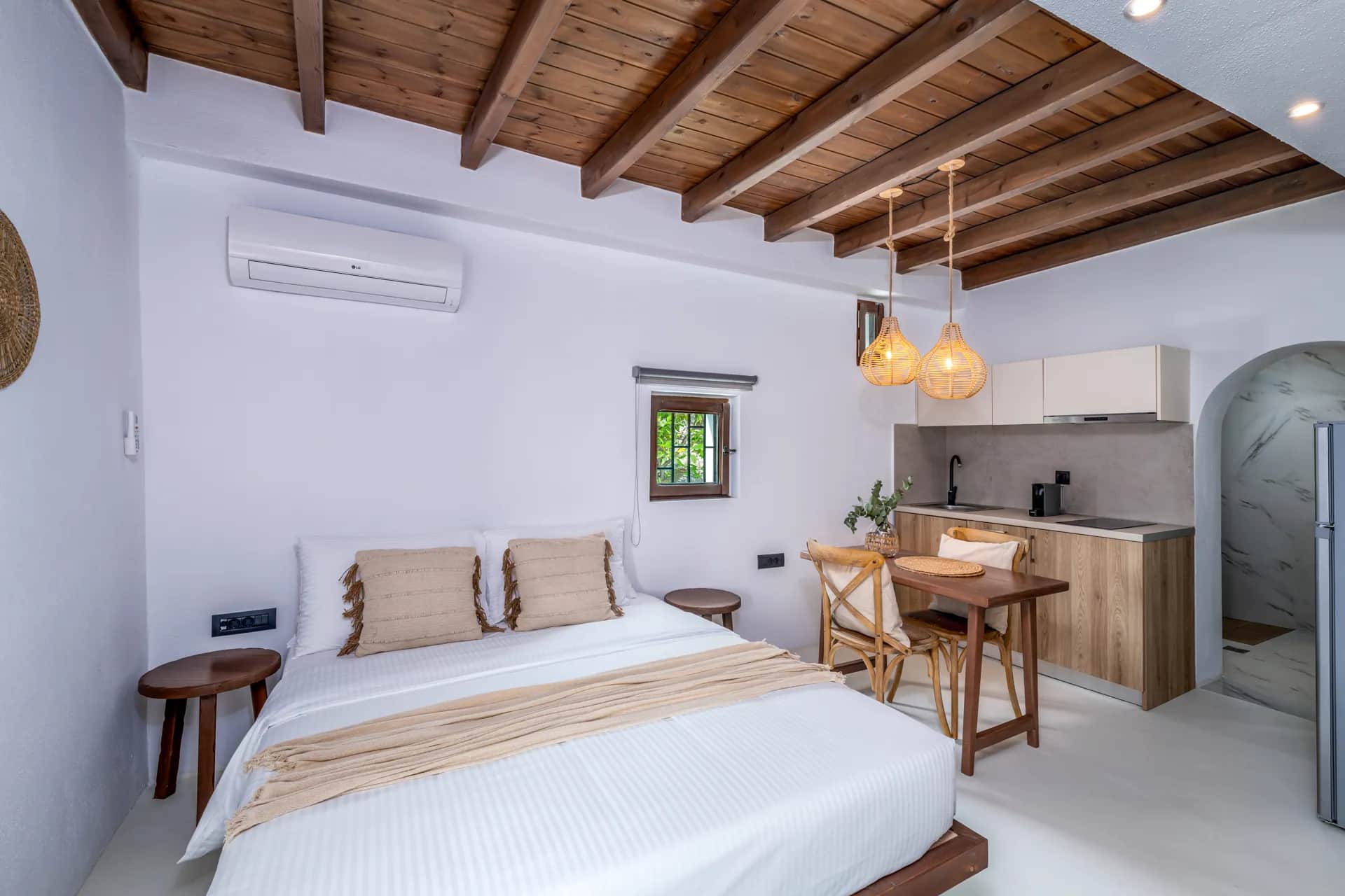 Elia Suites - Suite 2 — photo 1