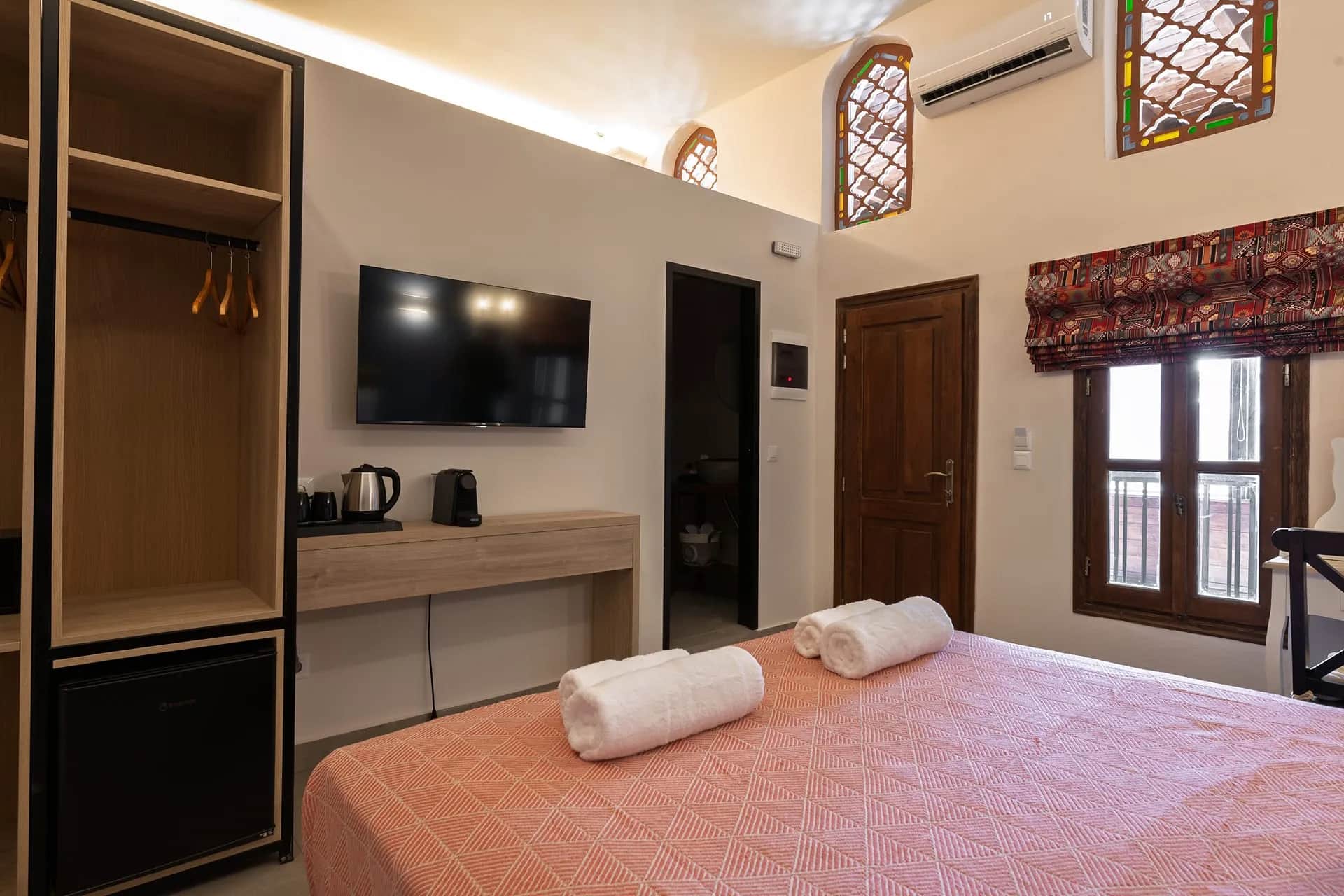 Jivaeri Luxury Suites - Kleovoulos Suite — photo 2