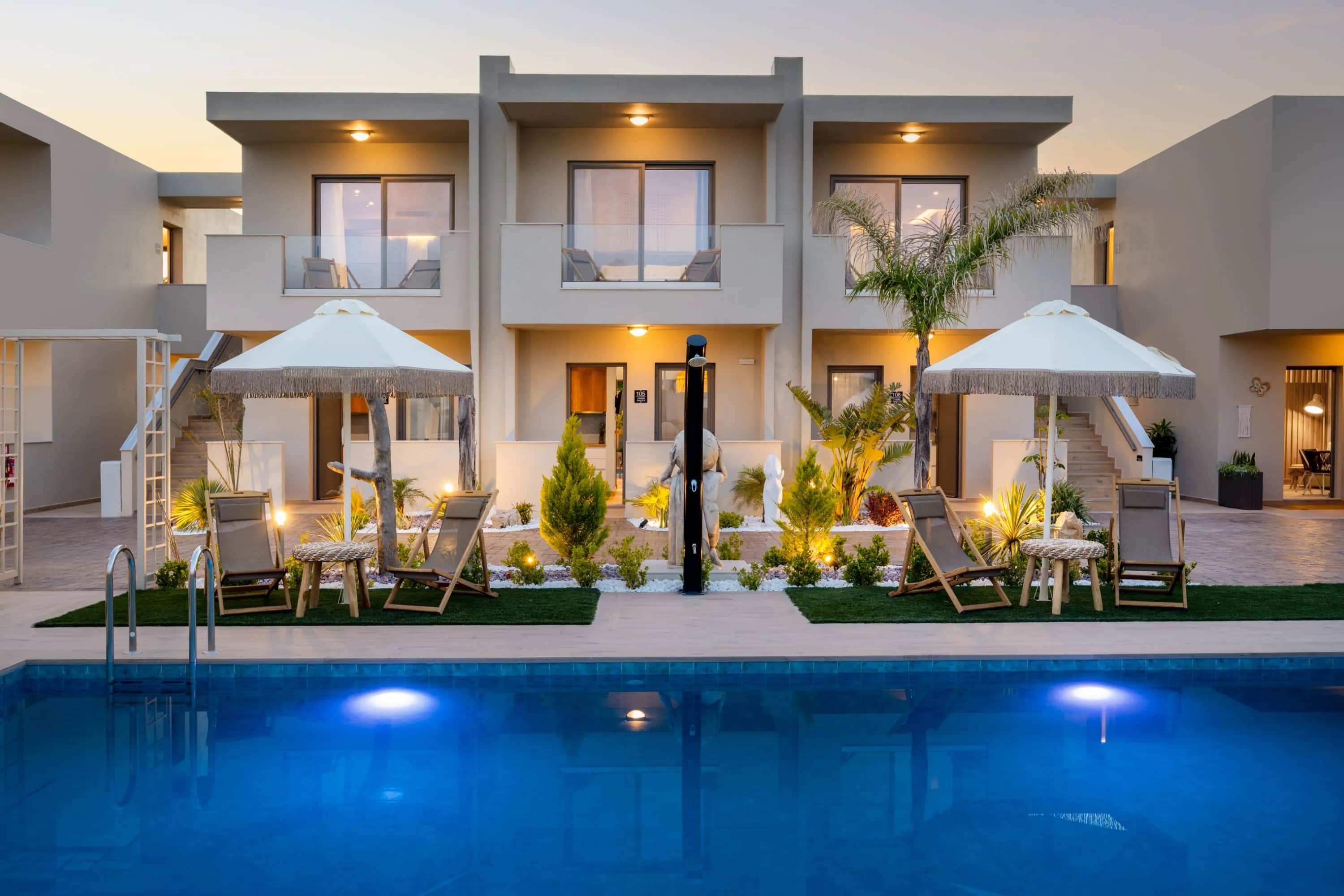 Oasis Luxury Suites-Grand Suite — photo 2