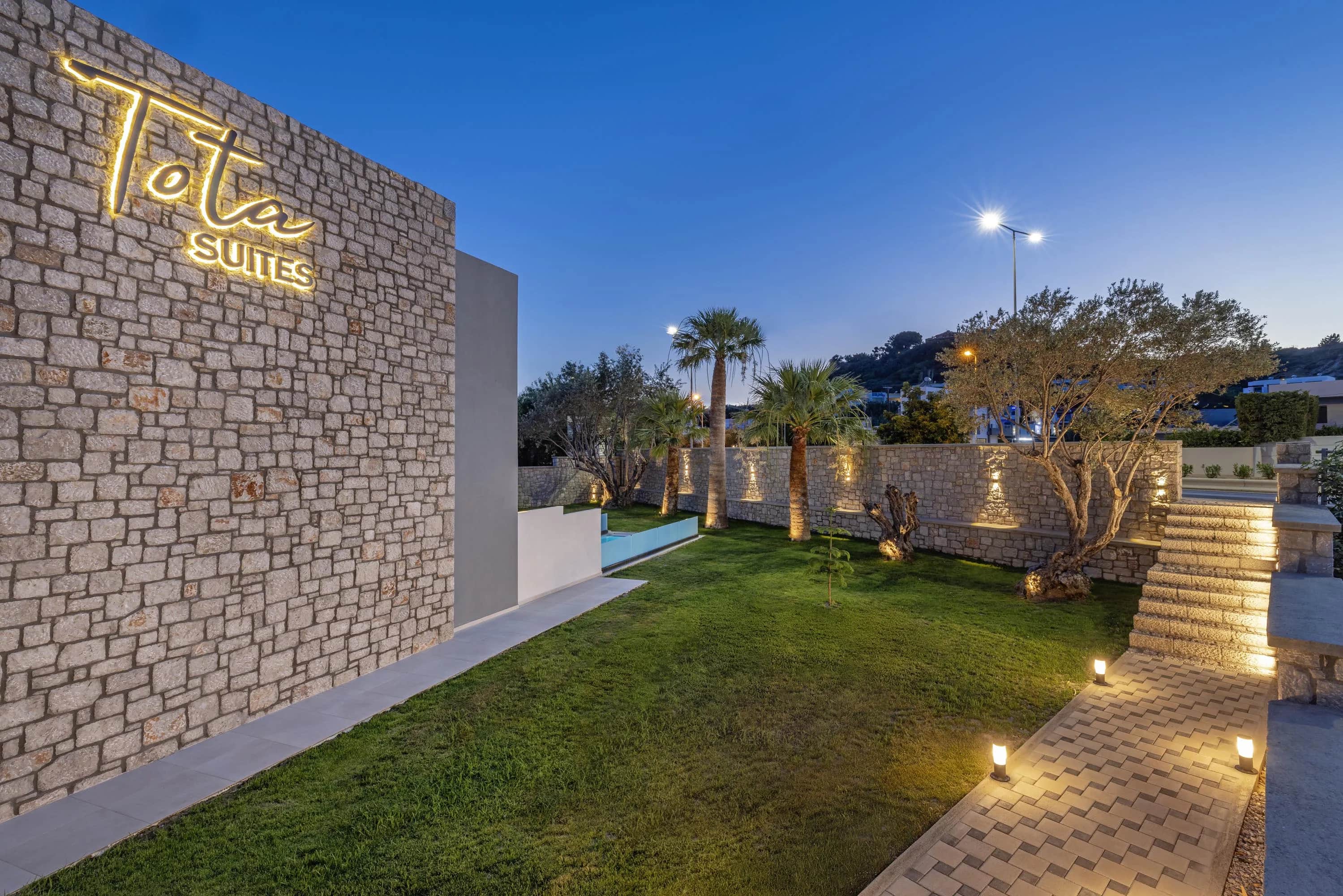 Tota Suites 4 — photo 1
