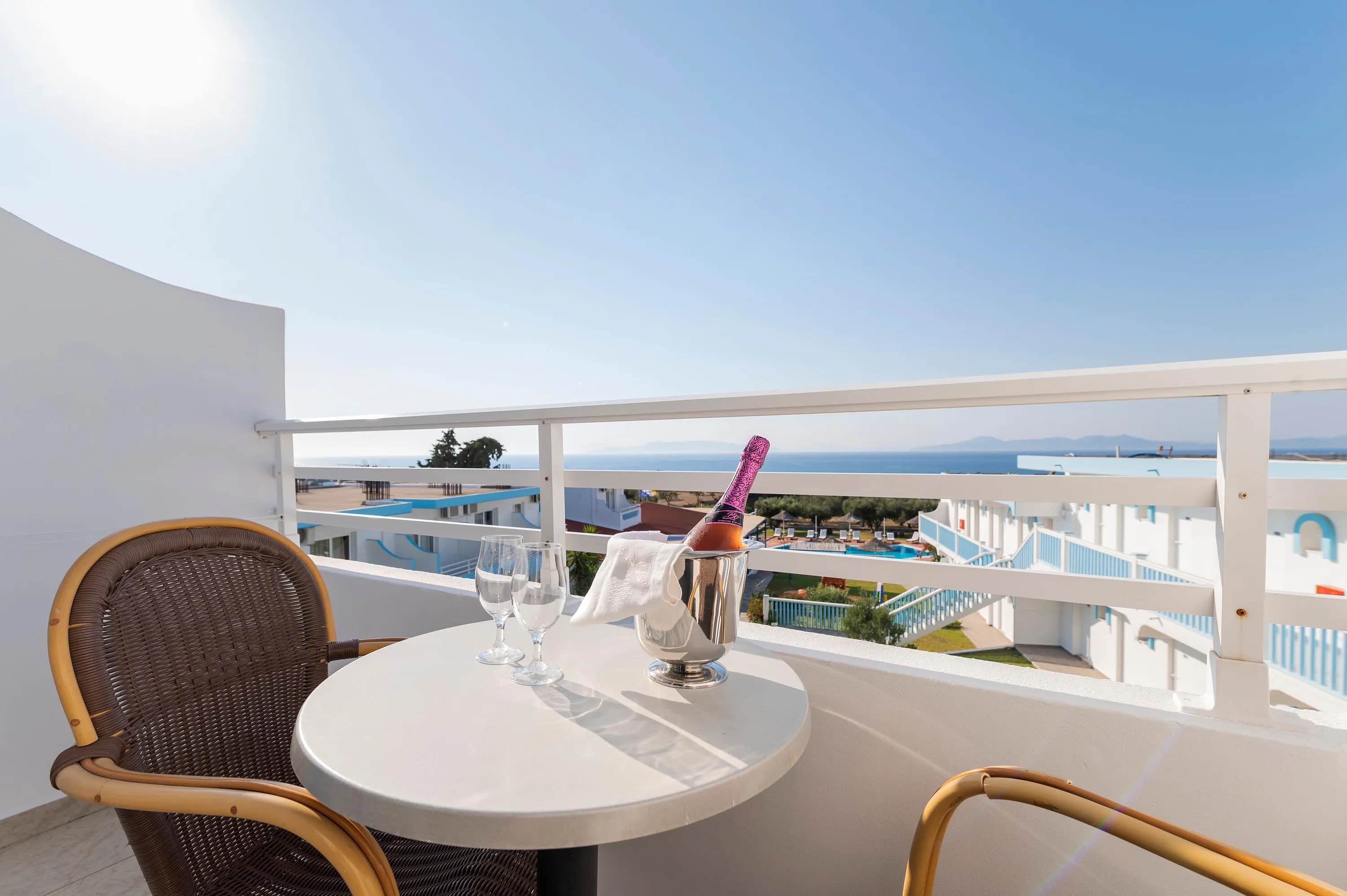 Sea/Garden/Pool View-Double - Summer View Hotel — photo 4