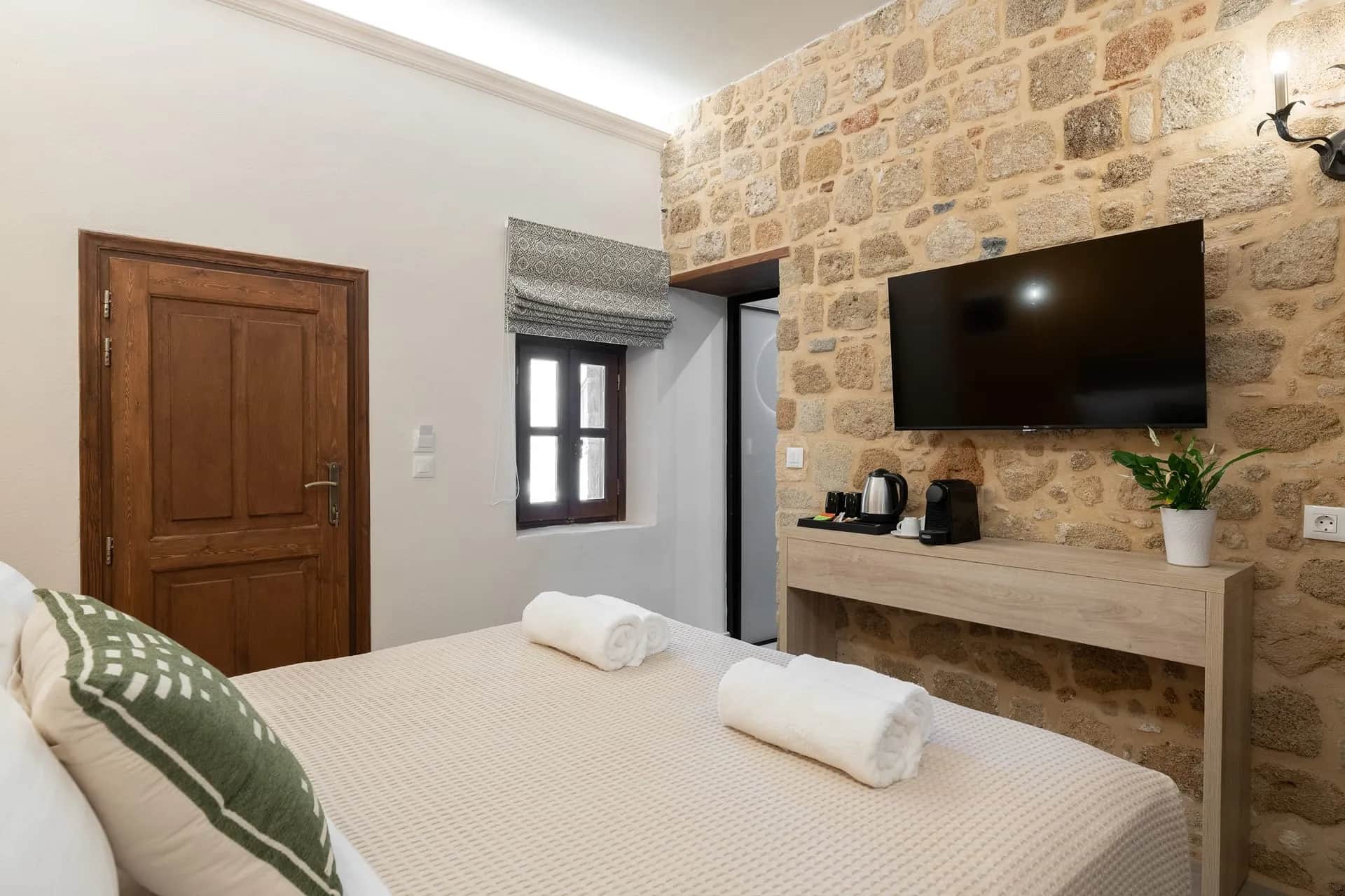 Jivaeri Luxury Suites - Kallipateira Suite — photo 2
