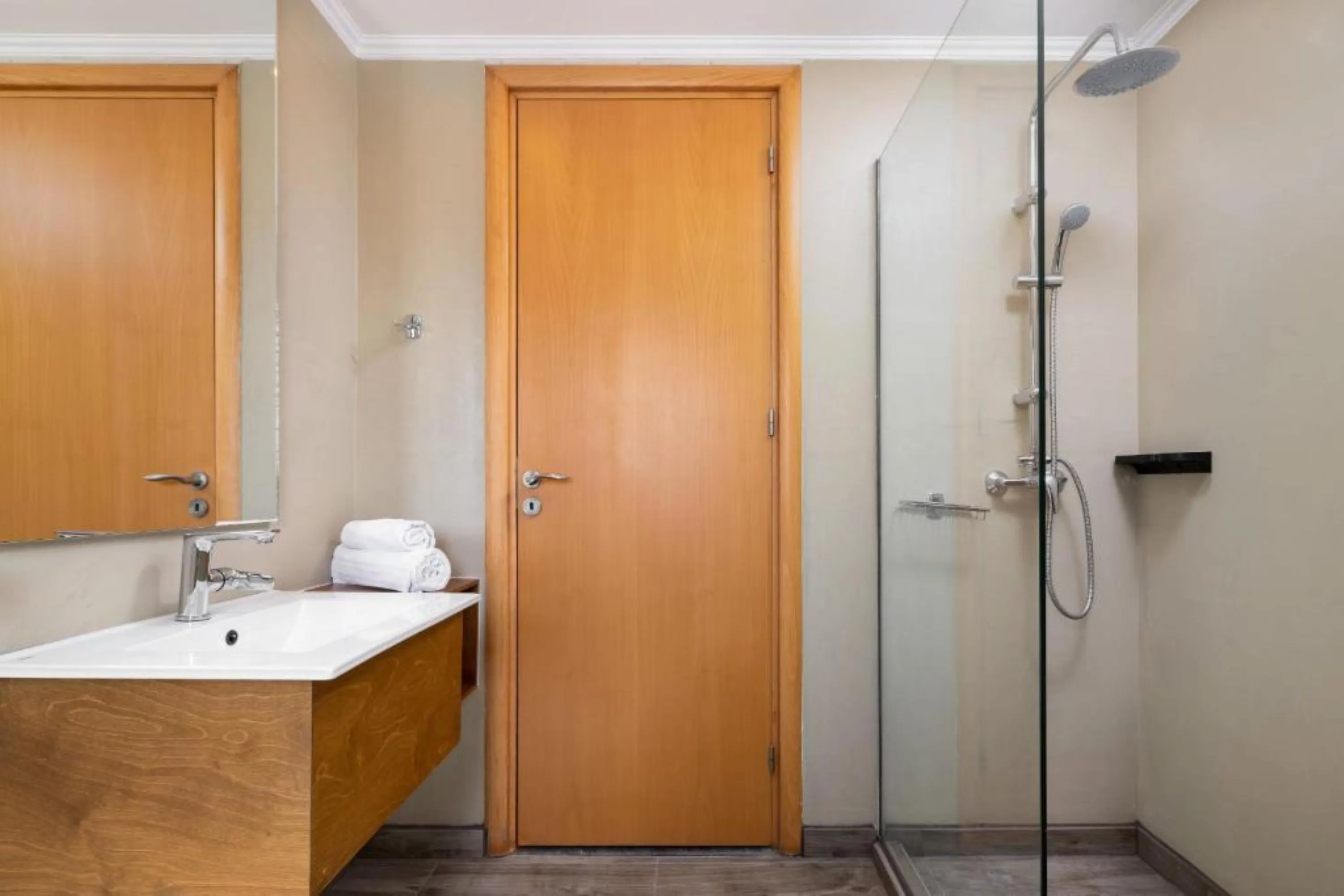 Luxury Quadruple Room - Diana Art Boutique Hotel — photo 5