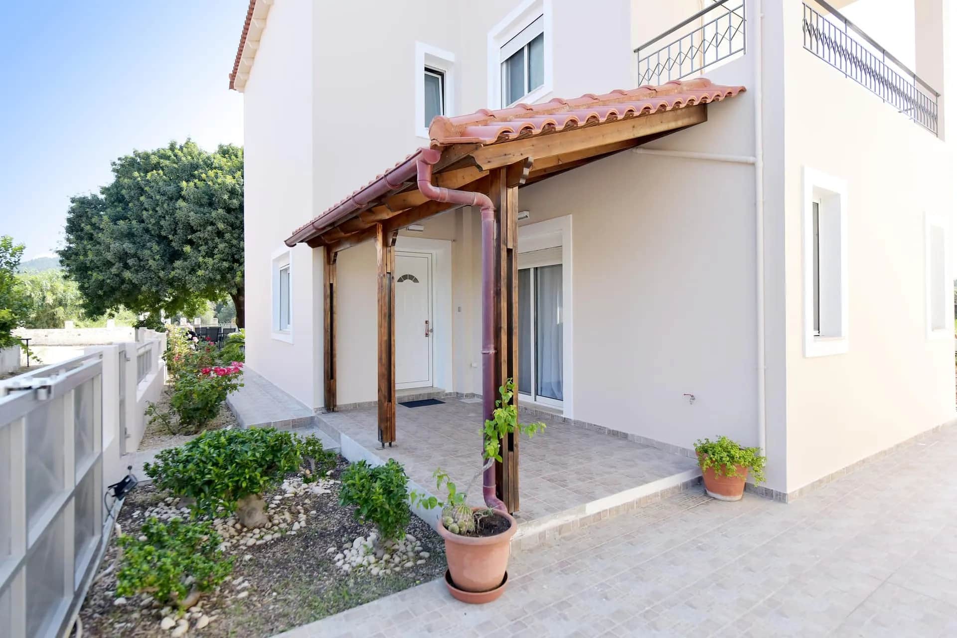 Seraina House — photo 1