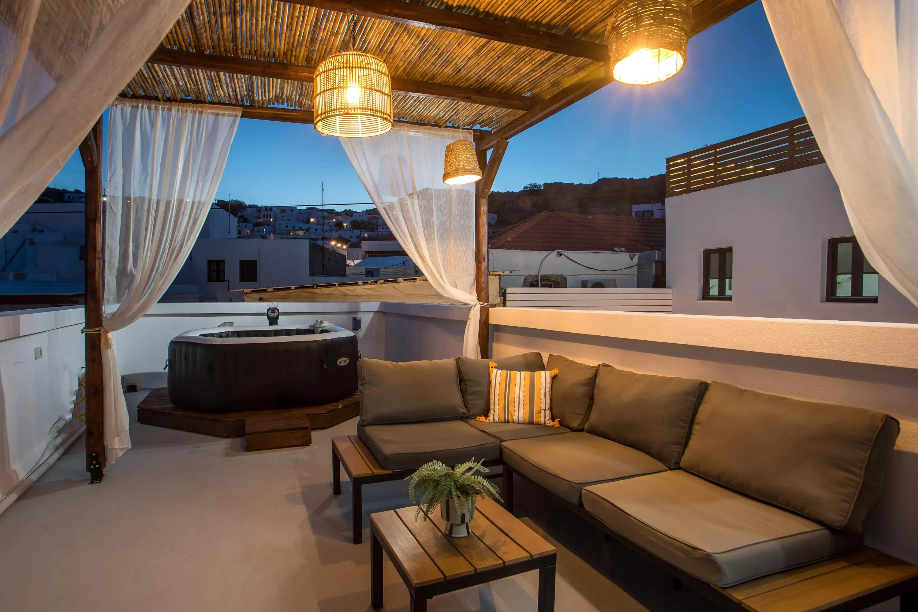 Bliss Luxury Suites - Earth — photo 3