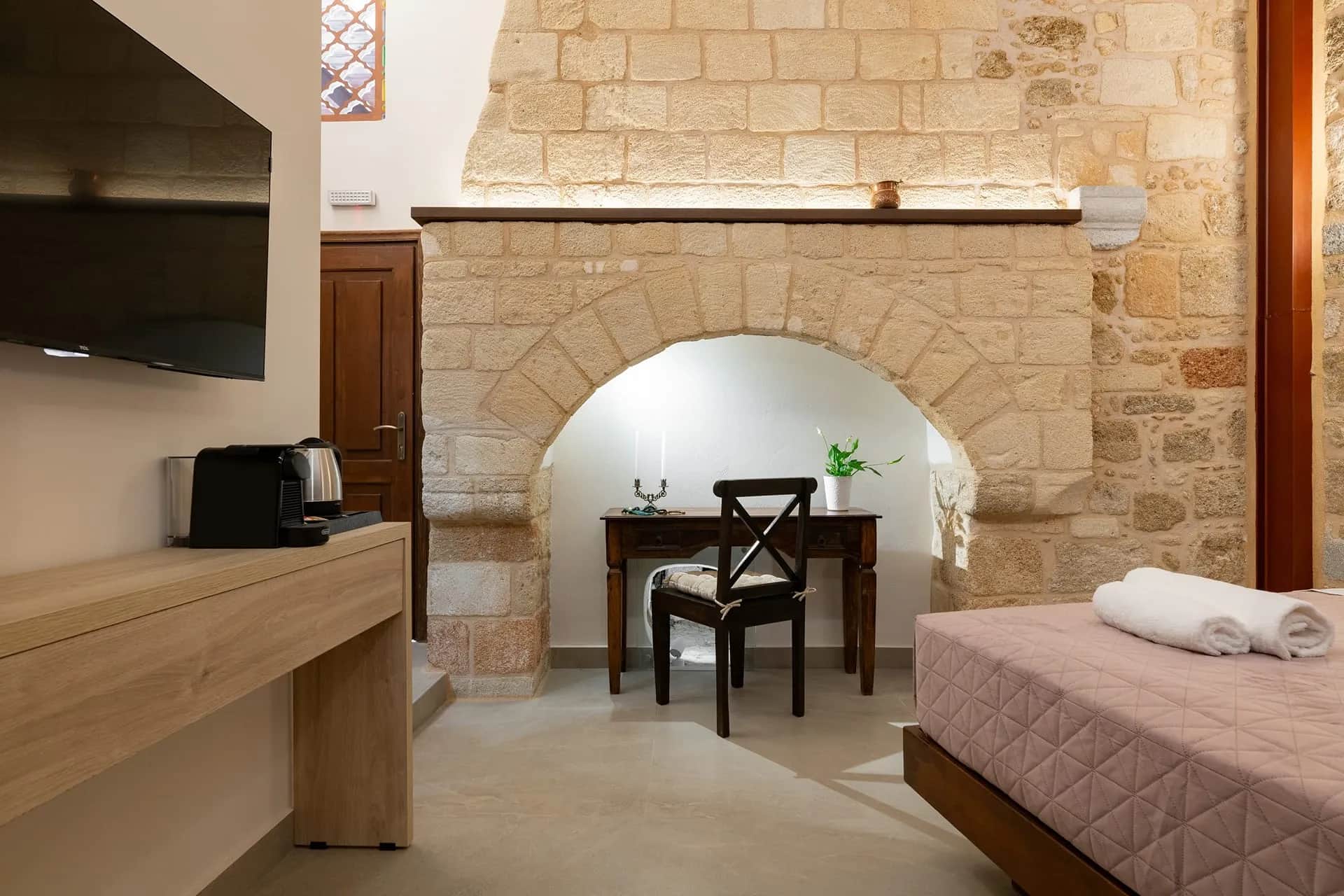 Jivaeri Luxury Suites - Colossos Suite — photo 3