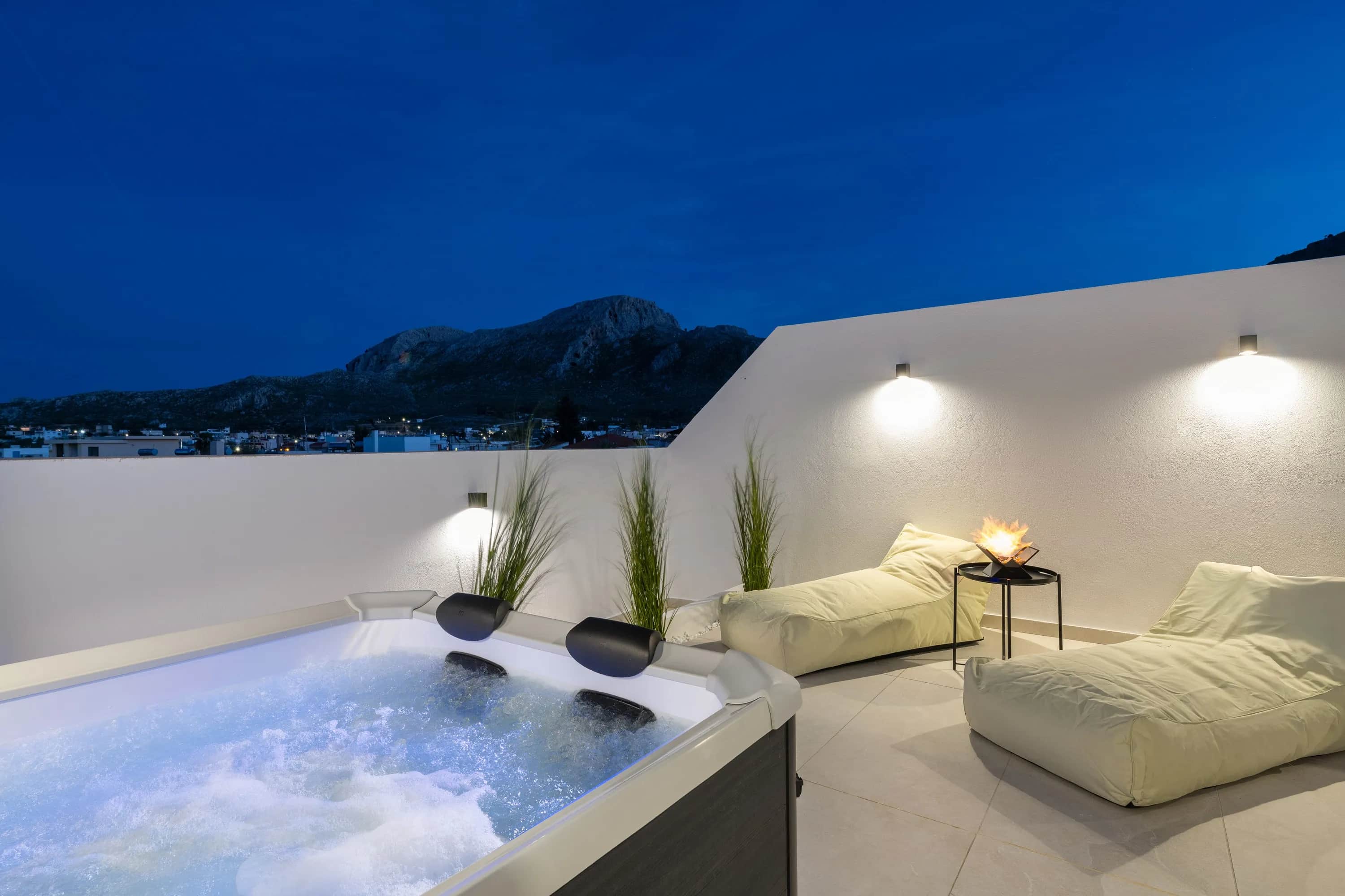 Onar Luxury Suite Pnoi – Jacuzzi Terrace — photo 2