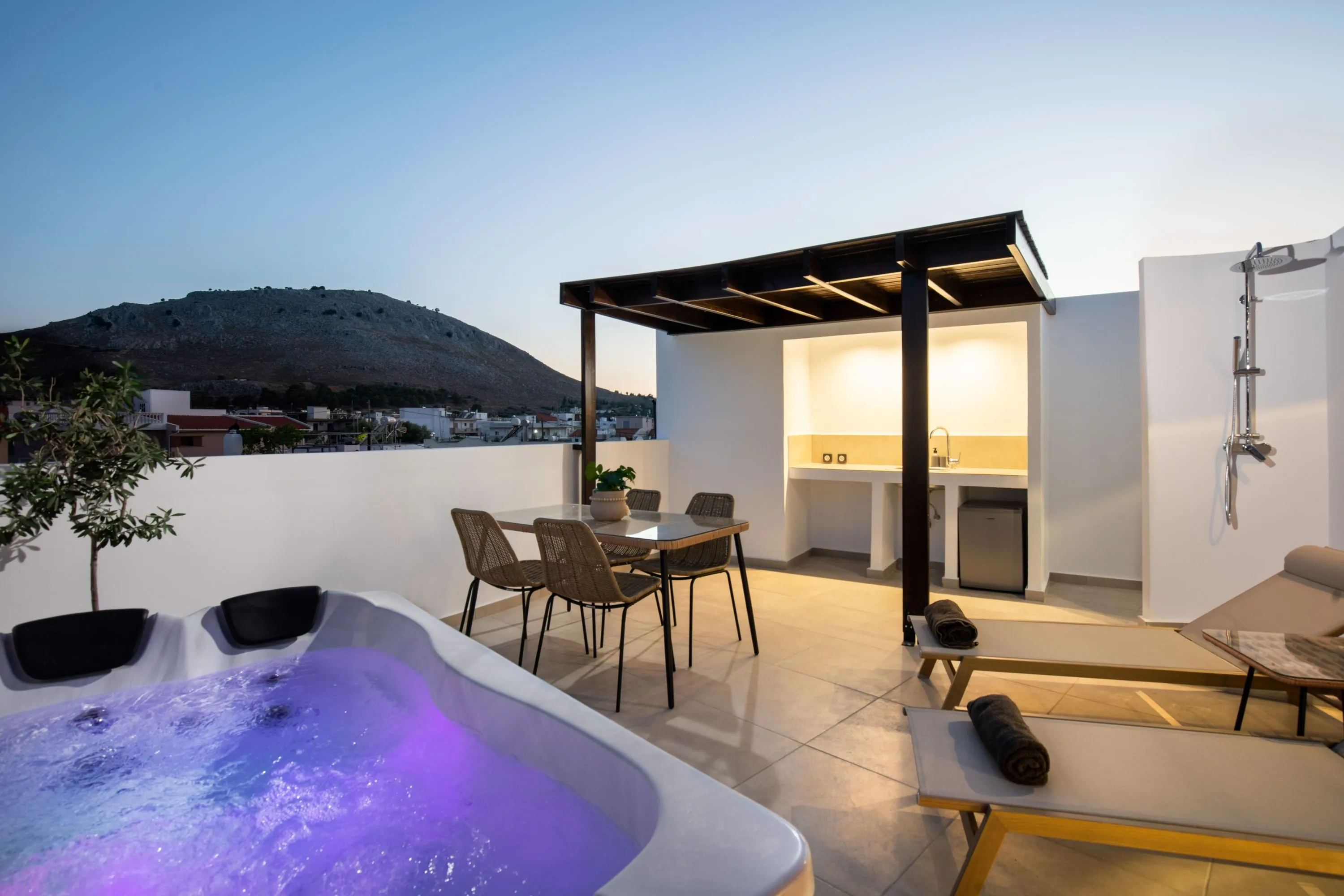 ARCH Luxury Suites - Ethos — photo 1