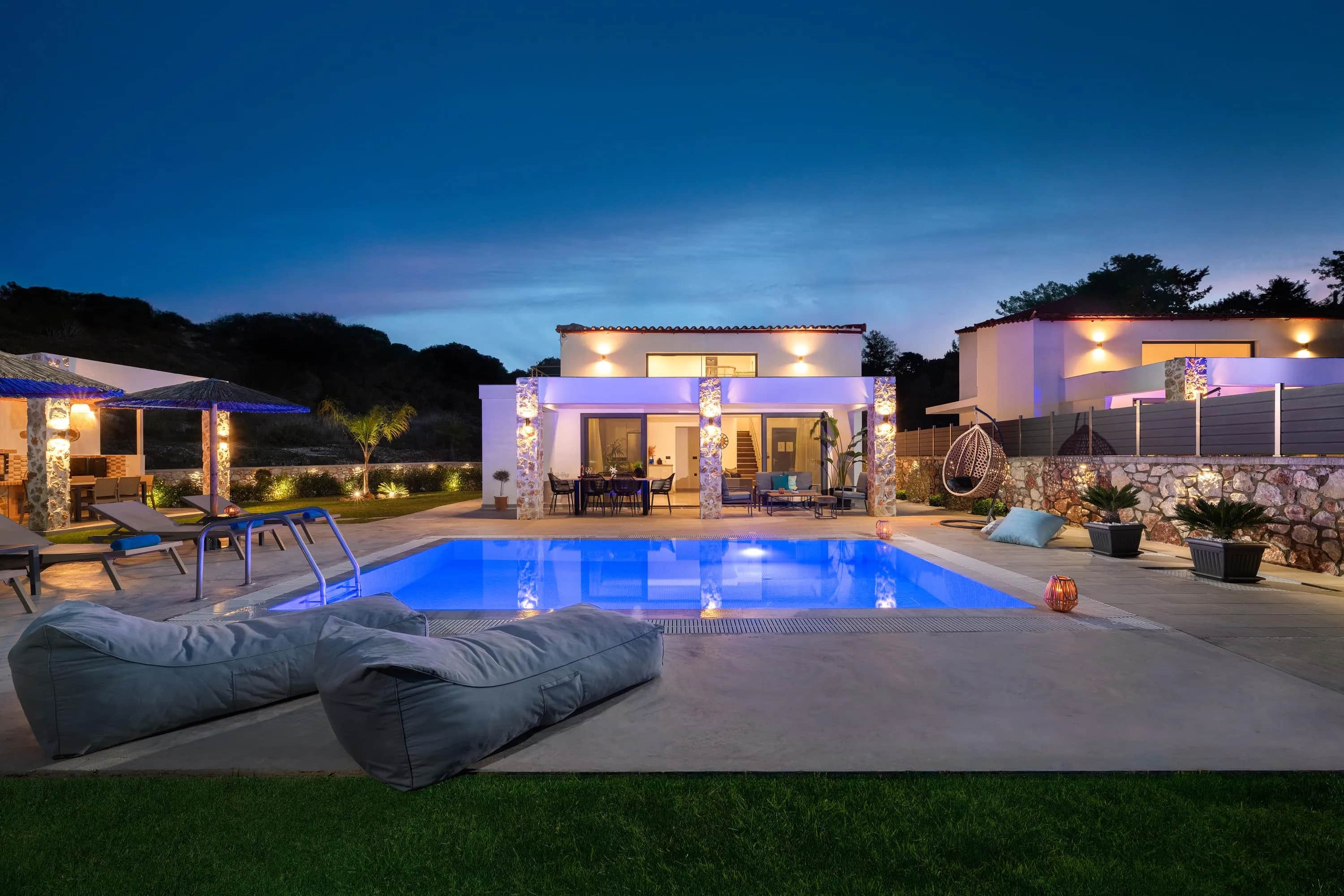 Aiora Luxury Villa 2 — photo 1