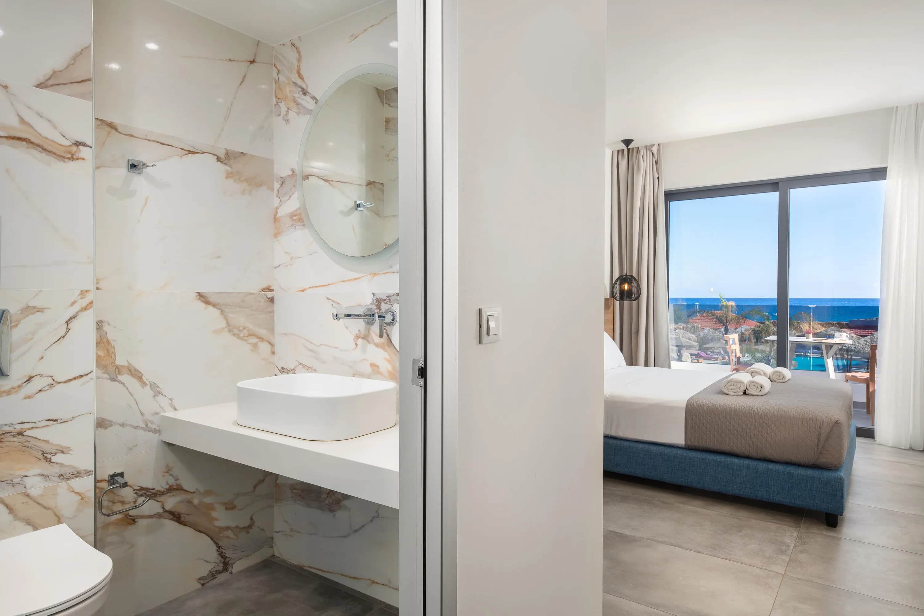 Lux Double Sea View - Aquarius Beach Hotel — photo 3