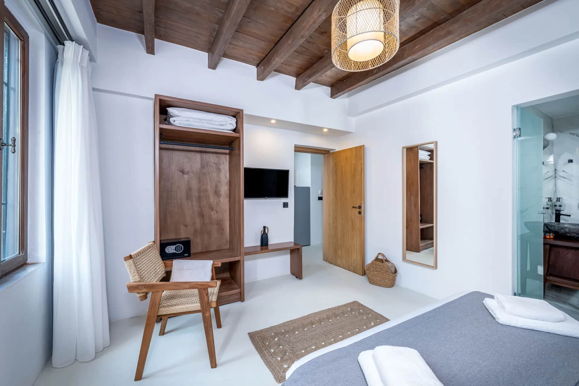 Elia Suites - Suite 3 — photo 1