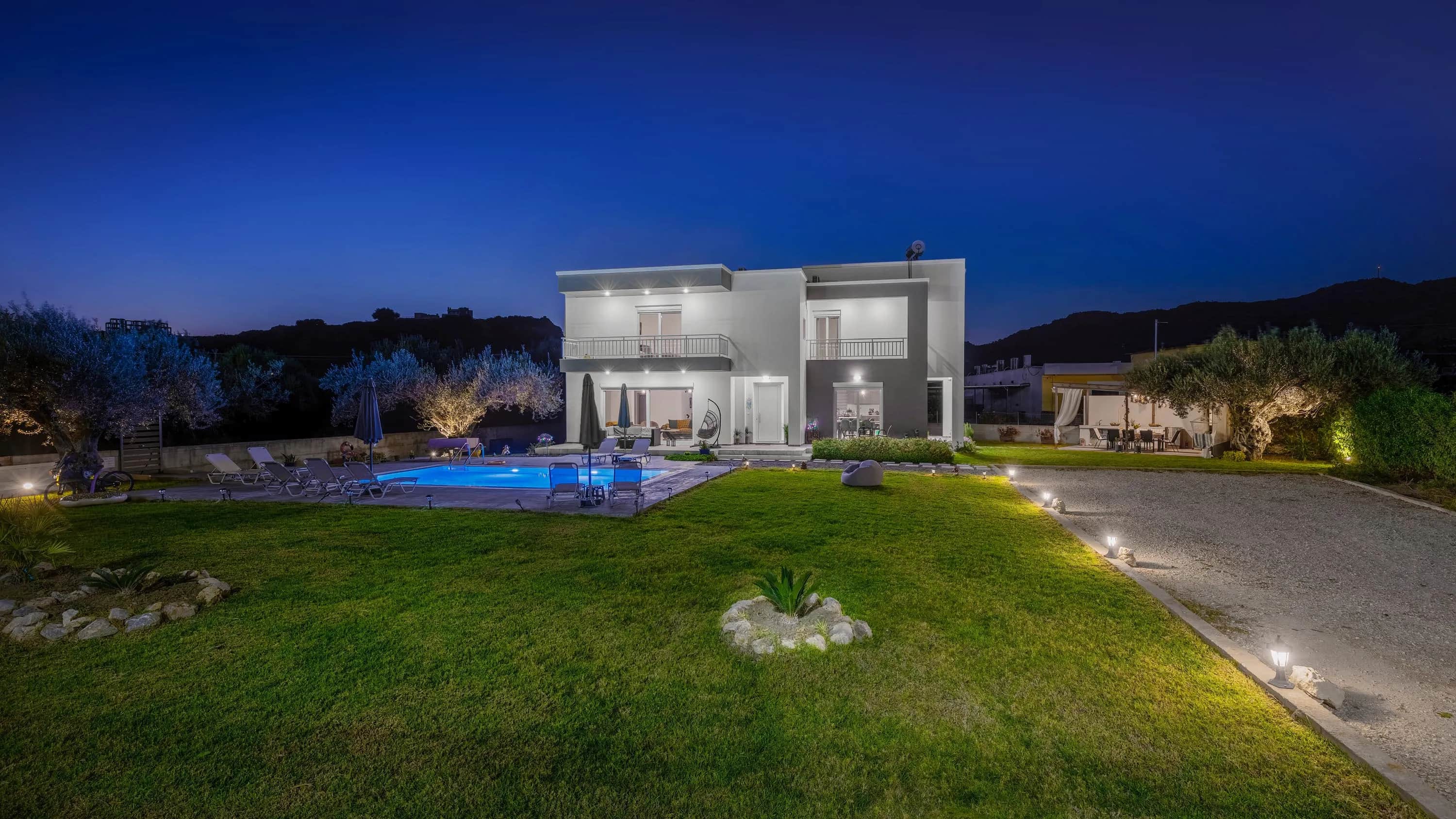 Mika Villa  — photo 4