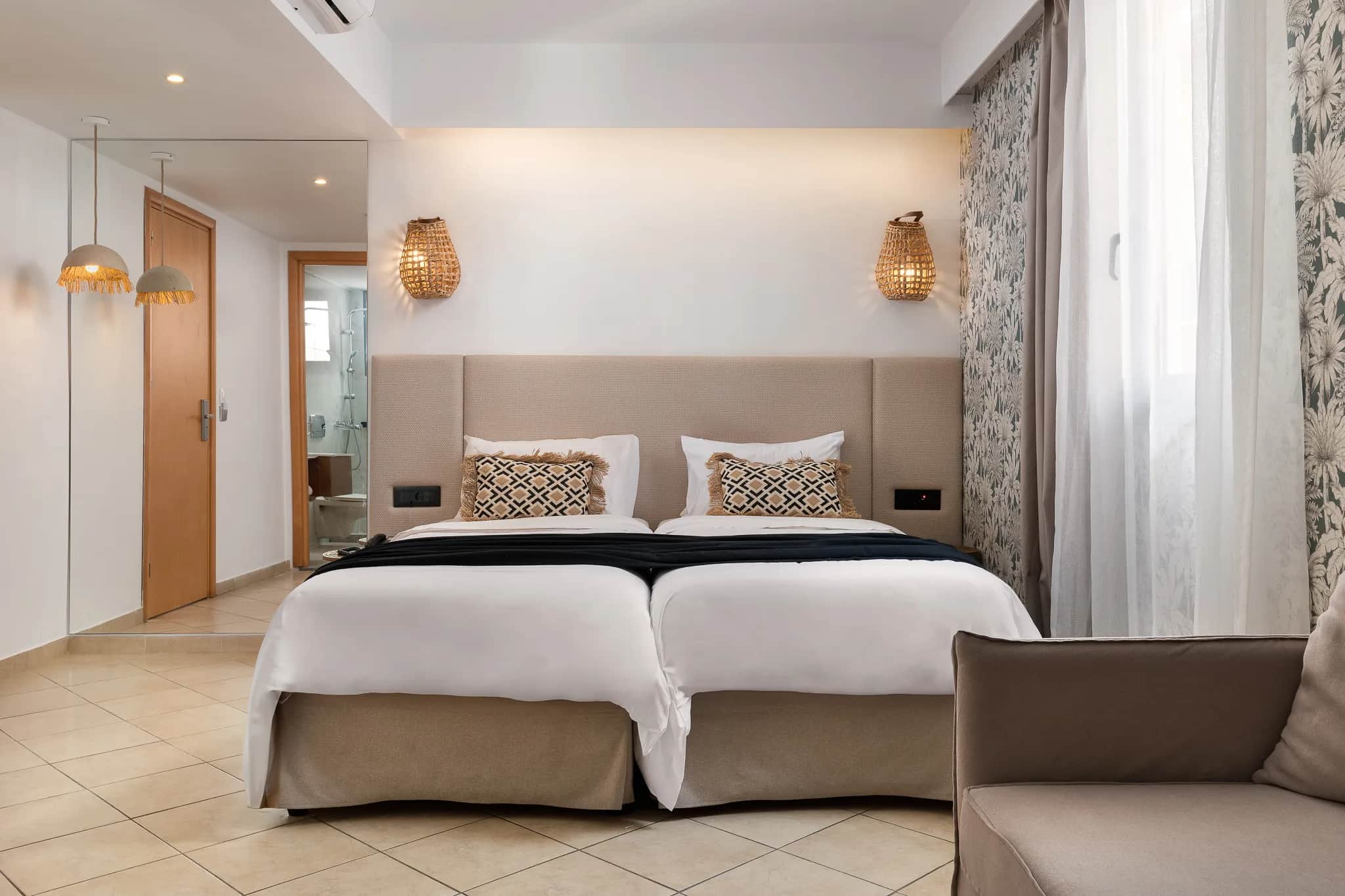 Superior Quadruple Room - Diana Art Boutique Hotel — photo 3