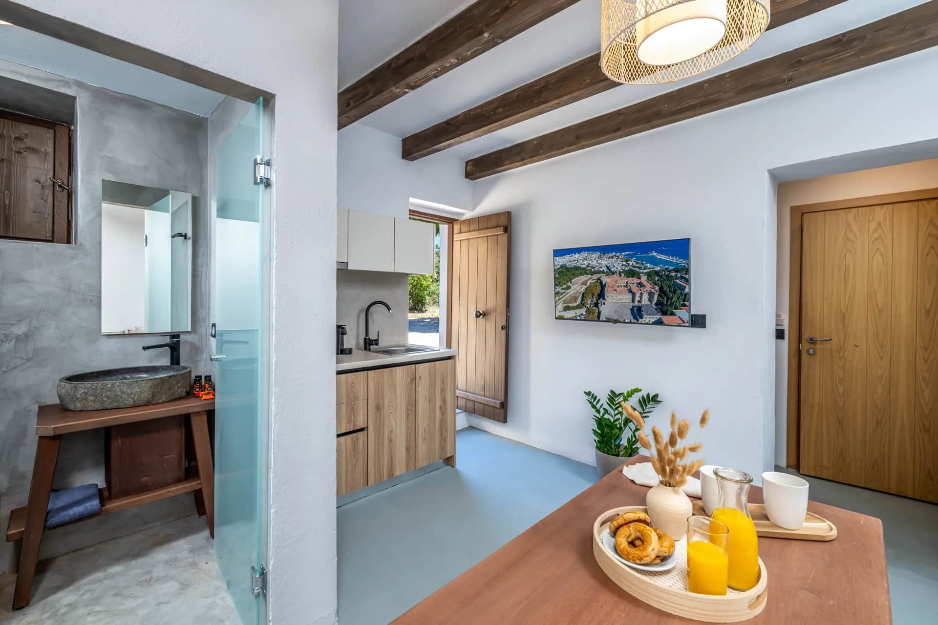 Elia Suites - Suite 8 — photo 3