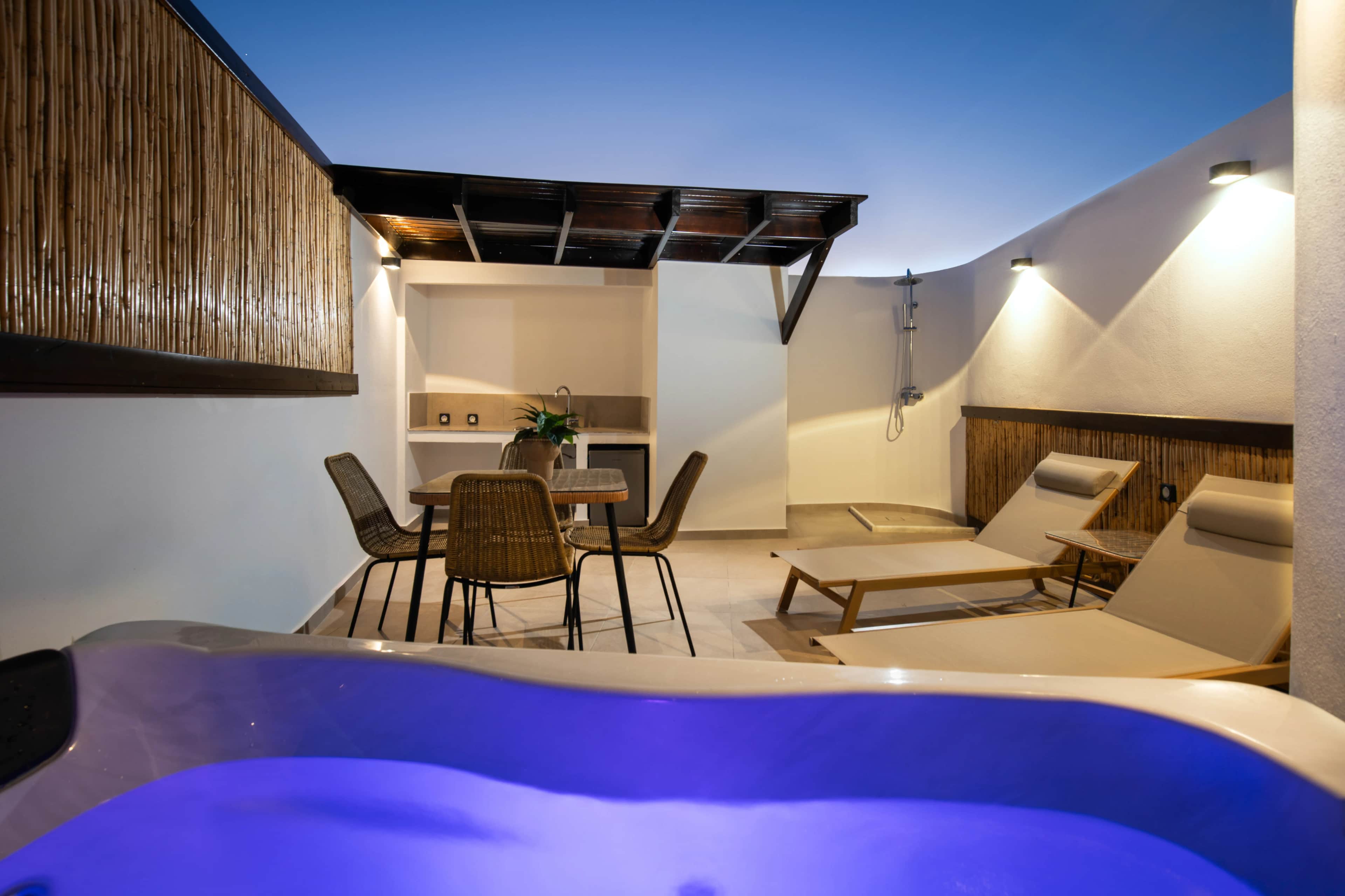 ARCH Luxury Suites - Orama — photo 1