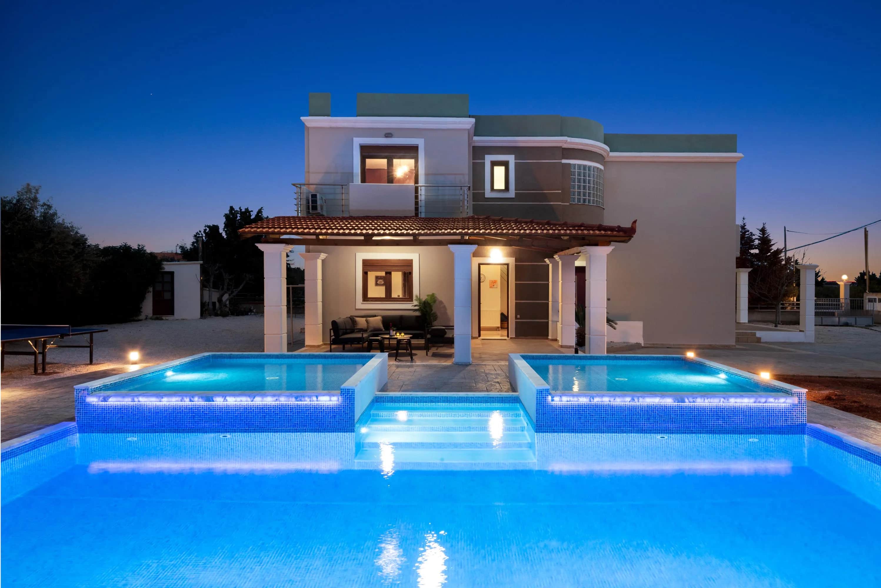 Aileen Villa — photo 1