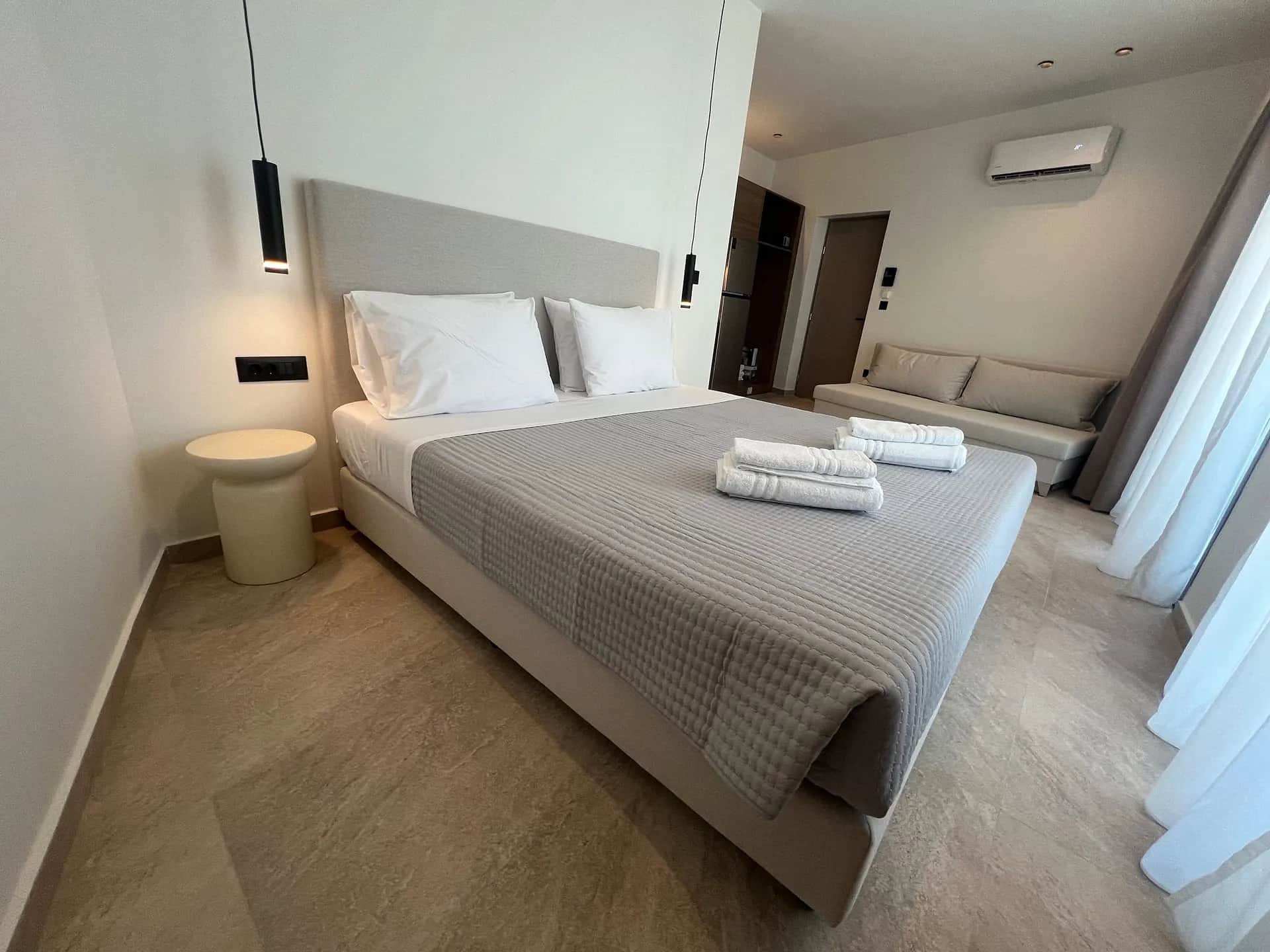 Ixia Elegance Studio 202 — photo 1