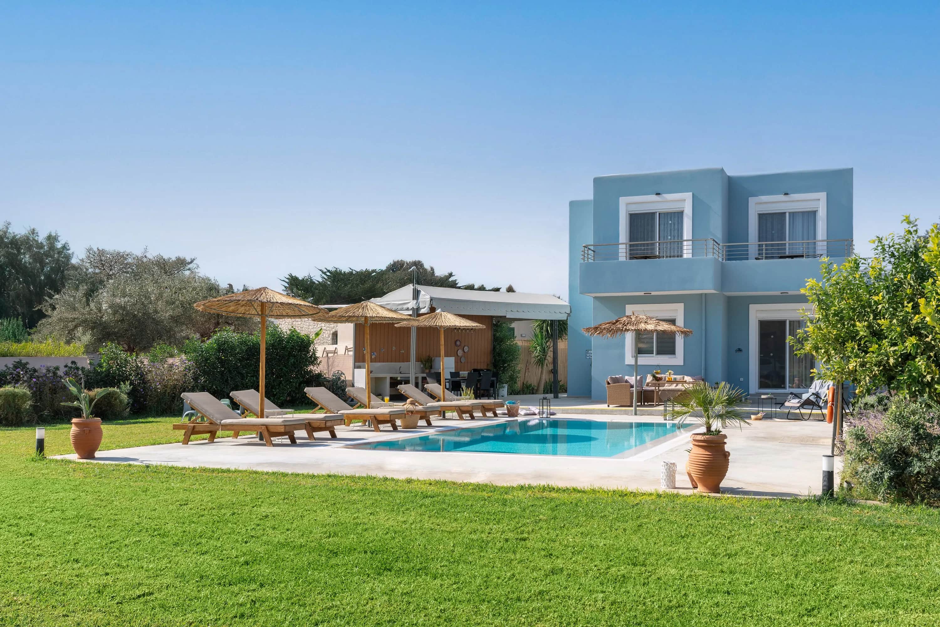 Ethria Pool Villa with heated jacuzzi — photo 4