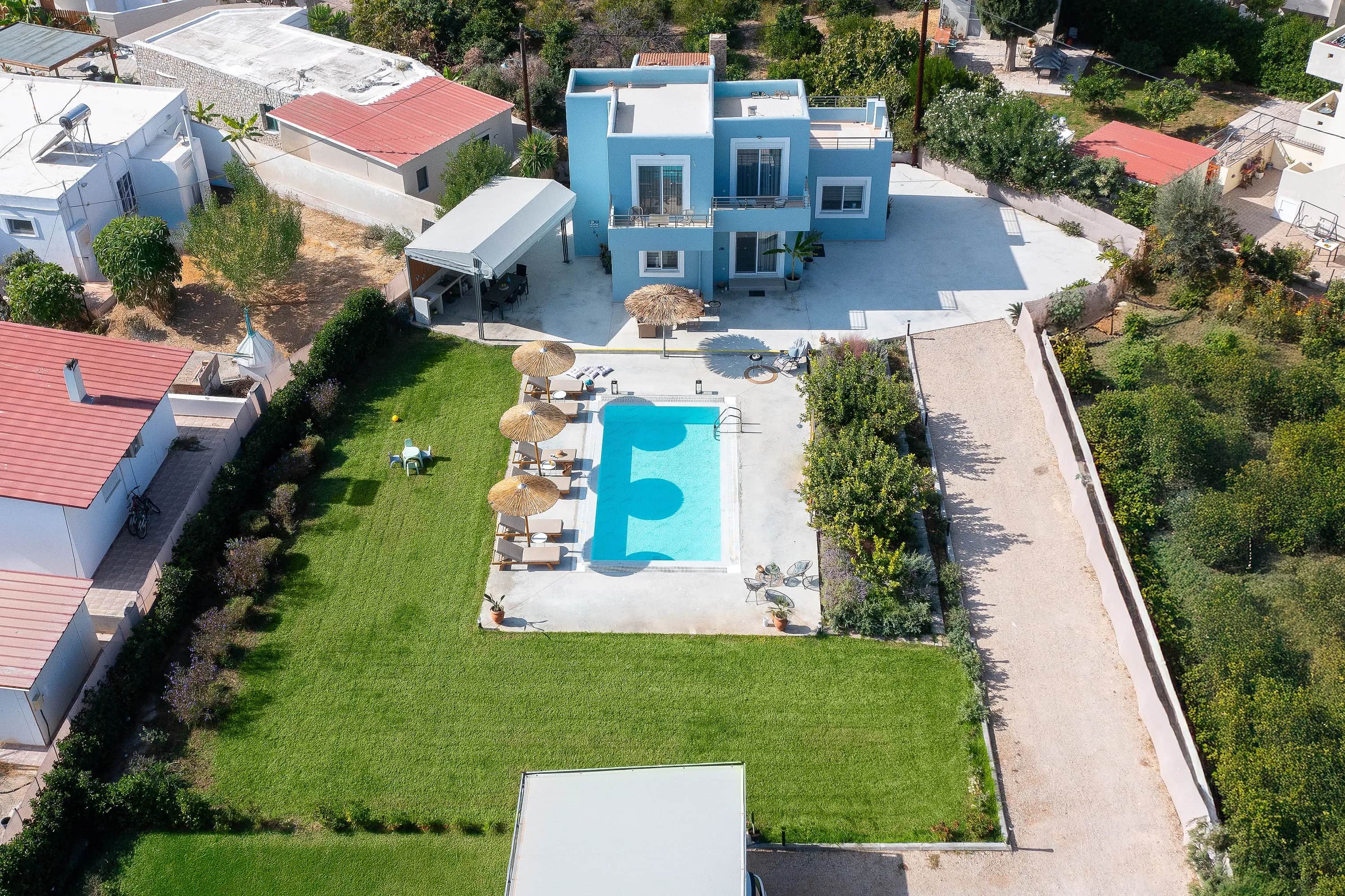 Ethria Pool Villa with heated jacuzzi — photo 5