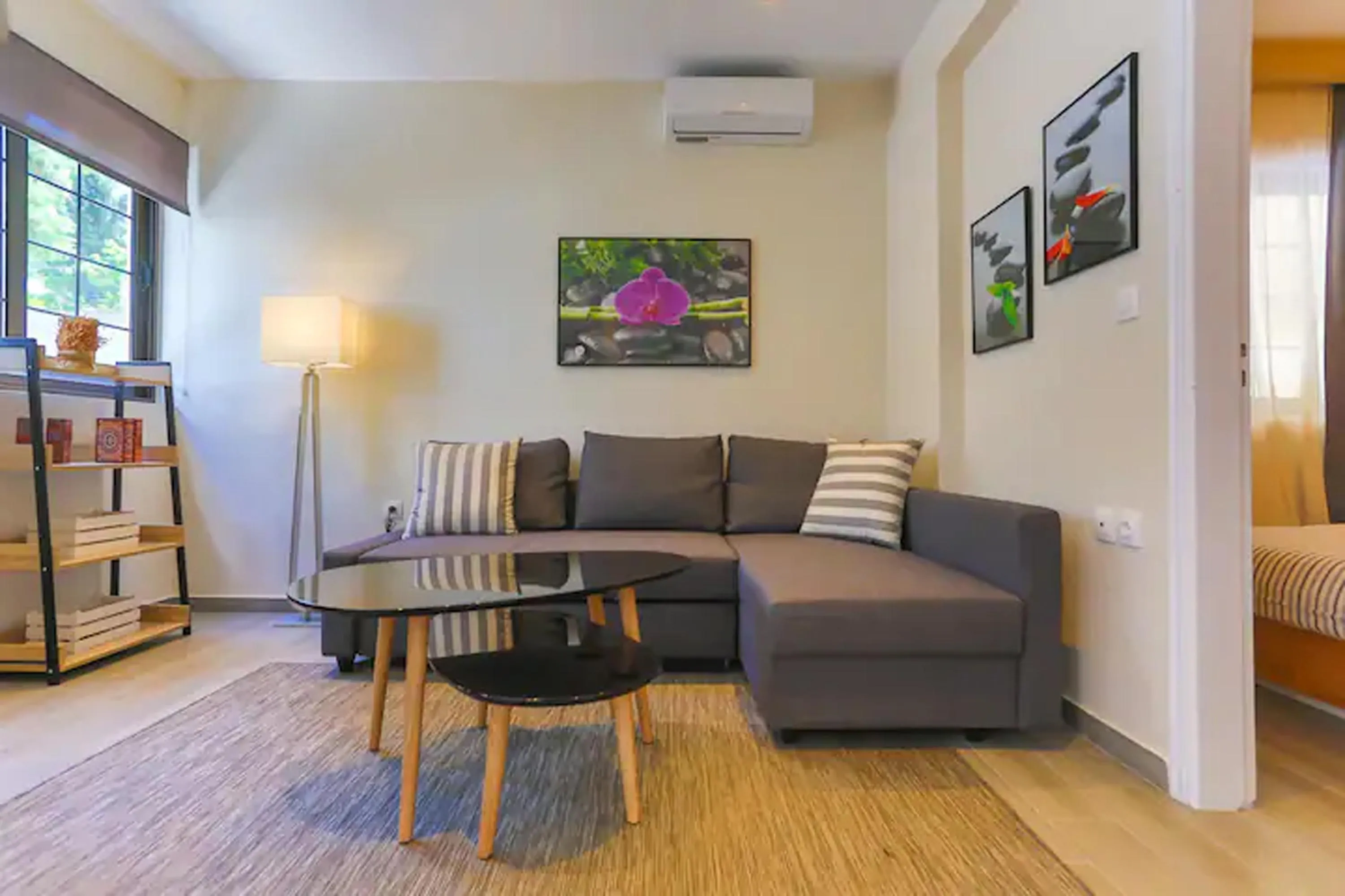 Modern near the sea - Sunset View Apartments — photo 1