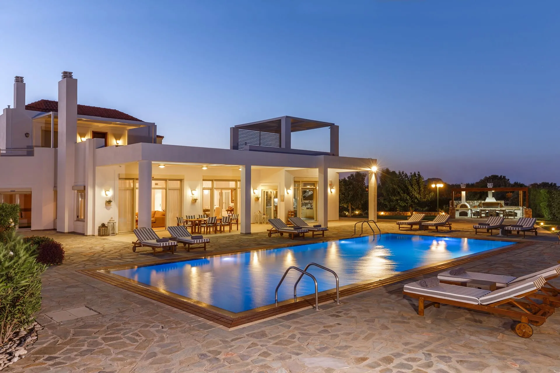 Belvedere Beachfront Villa — photo 1
