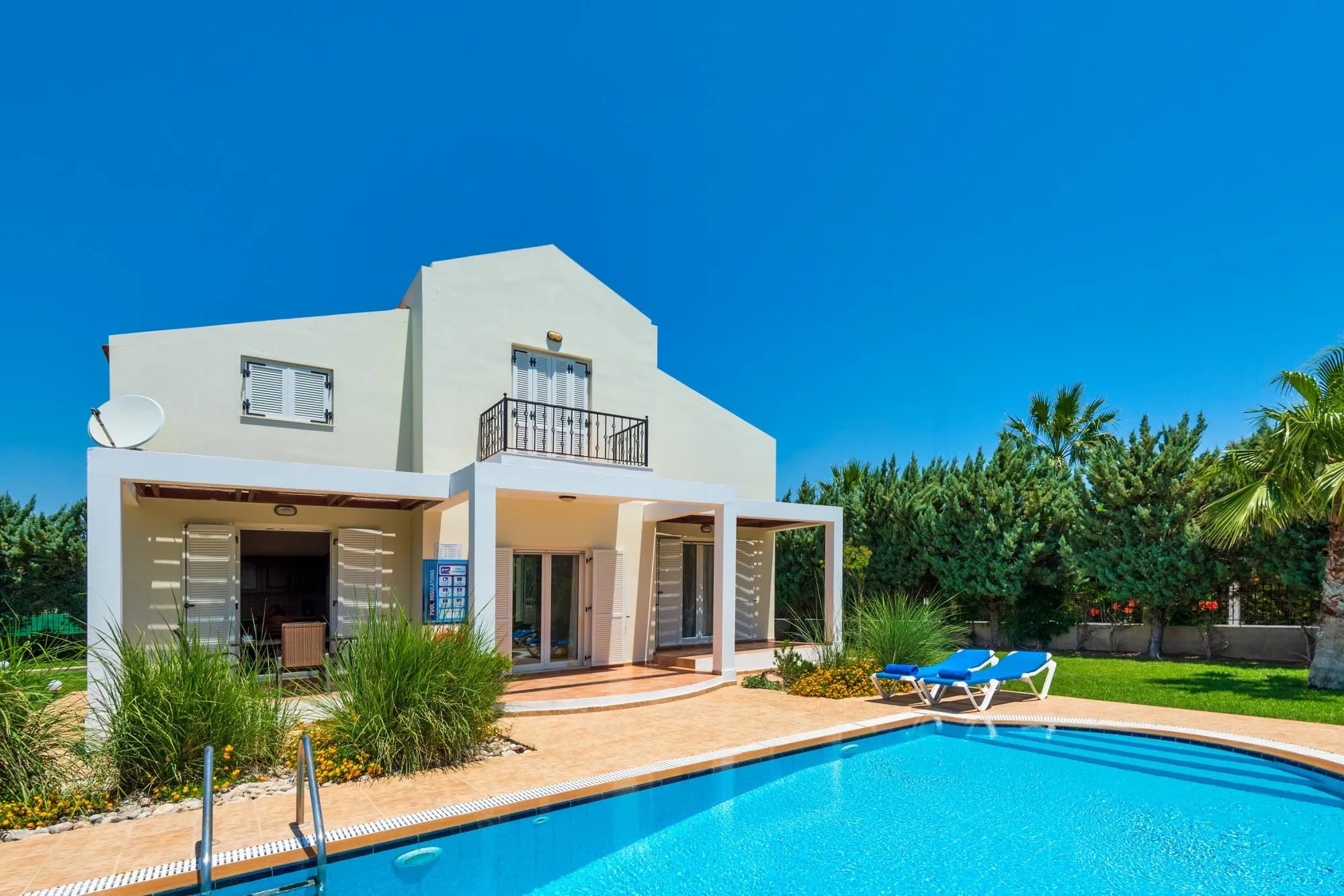 Apollo  Villa — photo 1