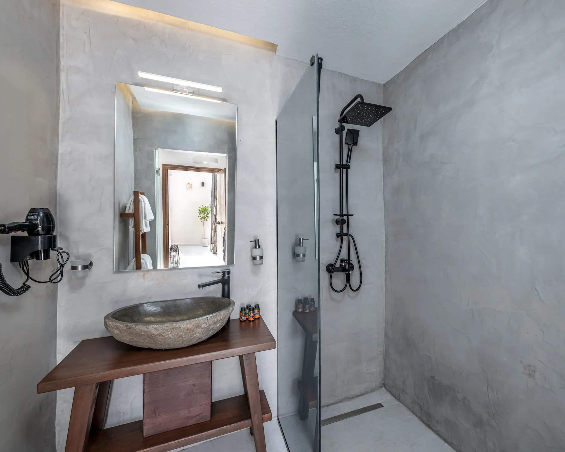 Elia Suites - Suite 6 — photo 4