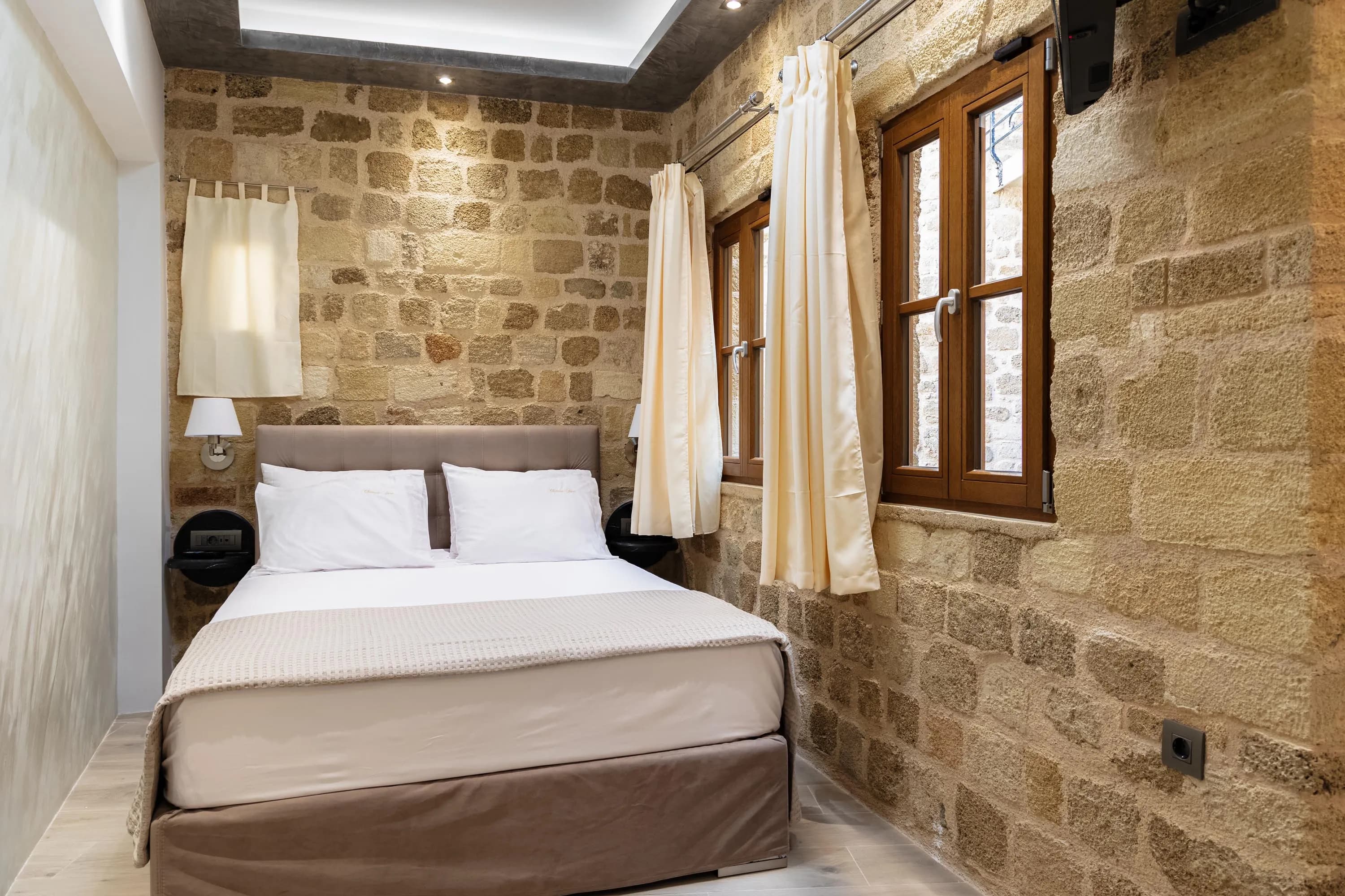 Deluxe Room - Chateau Anax Boutique Hotel — photo 4