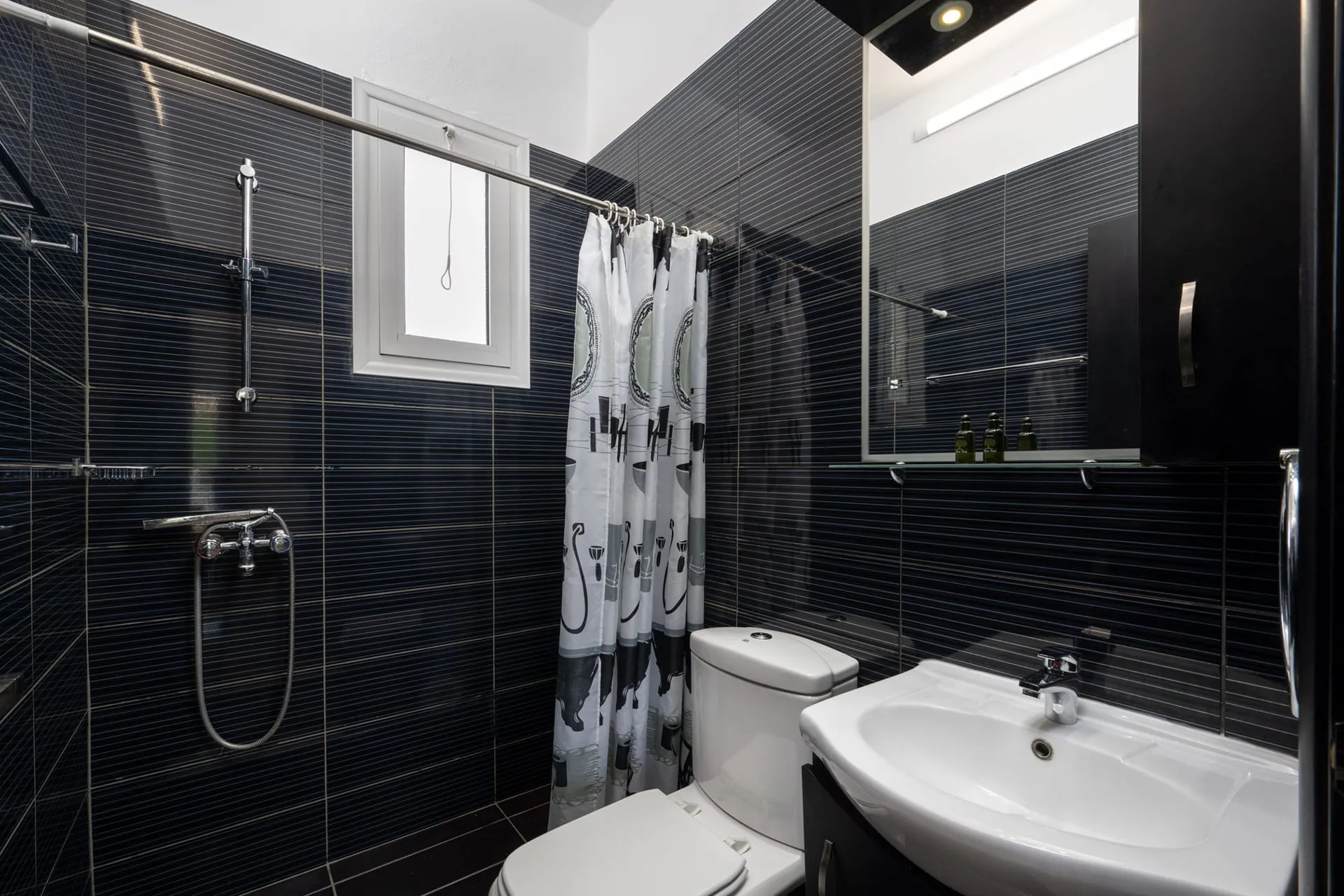 Pervolia Studios Near Airport A — photo 4