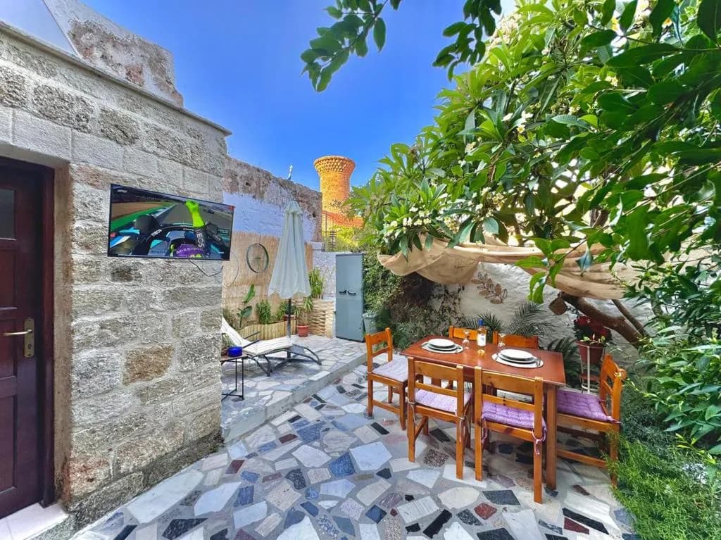 George&Michael Traditional House, Rhodes City