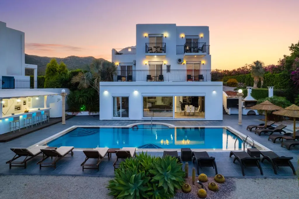 Diamond Villa , Gennadi