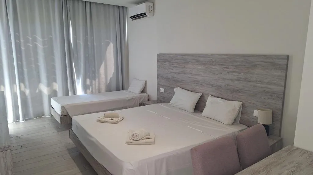 Lido Star Faliraki - Triple Room with Garden View, Poseidonos