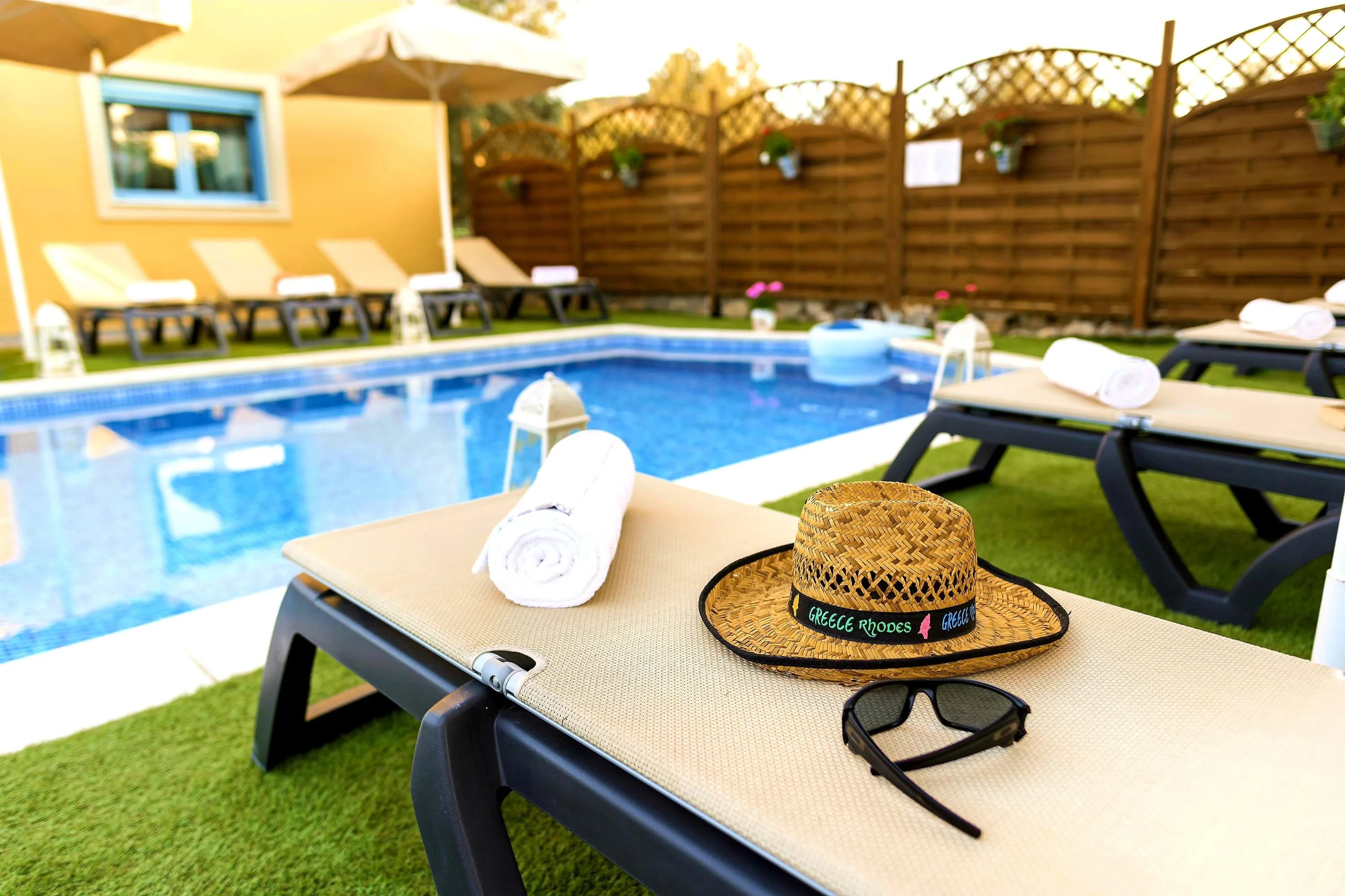 Retro Villas - Deluxe Villa with Pool — photo 3