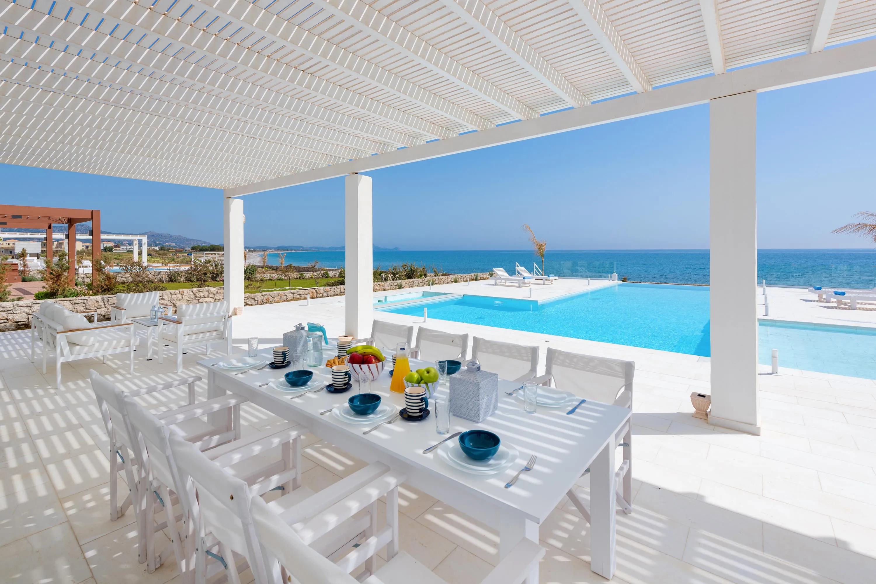 Maria Beachfront Villa — photo 3