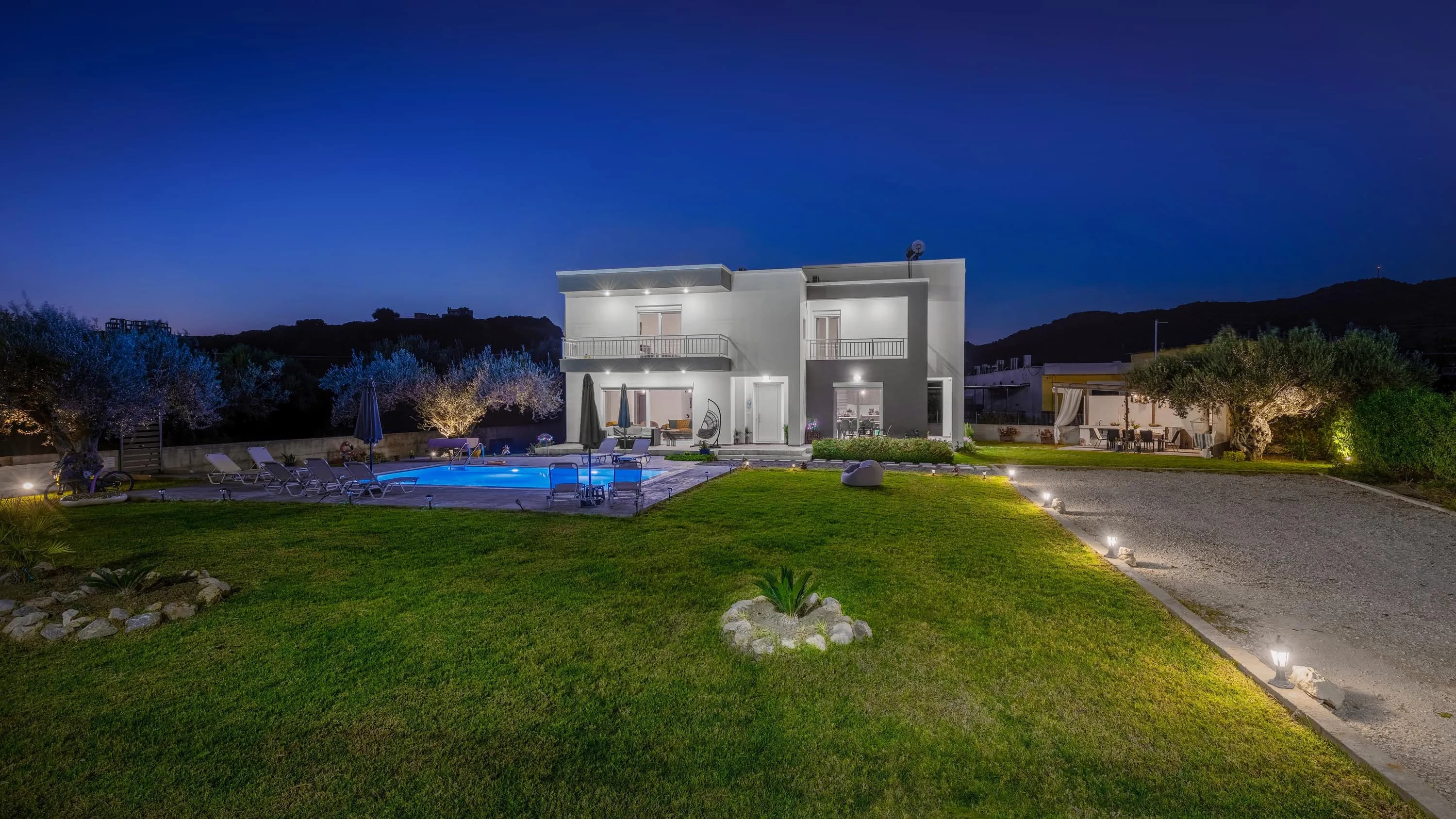 Mika Villa  — photo 4